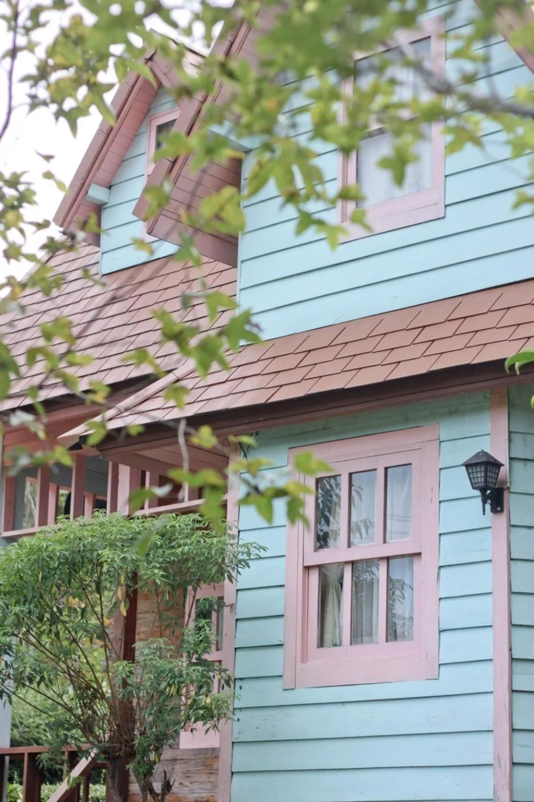 Property building in Pai Flora Resort