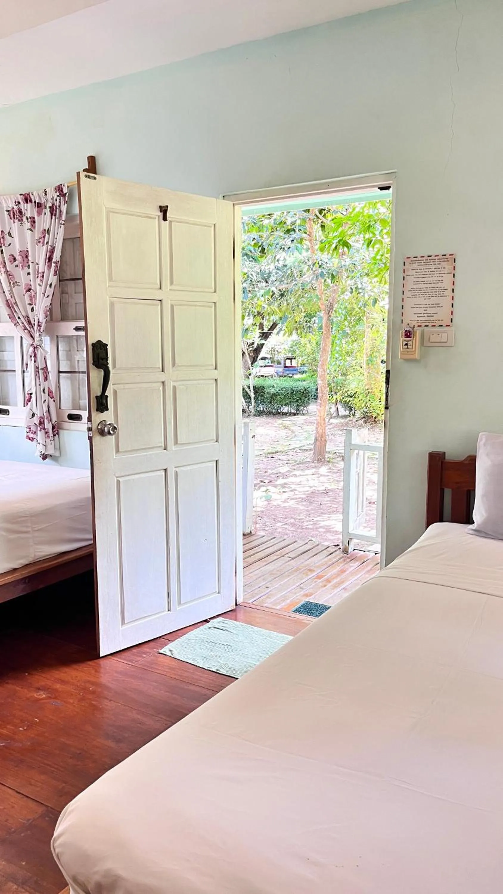 Photo of the whole room, Bed in Pai Flora Resort