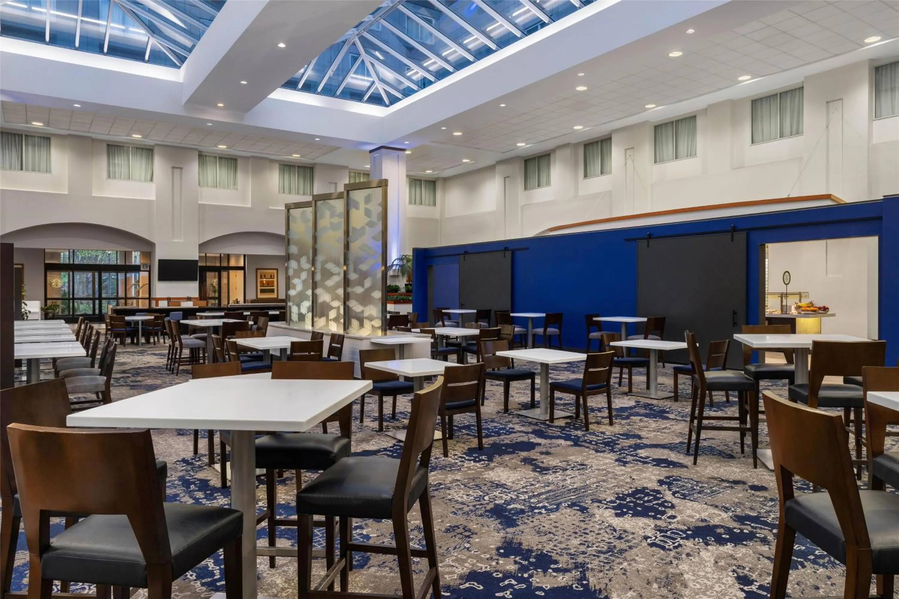 Lobby or reception in Embassy Suites Boston at Logan Airport