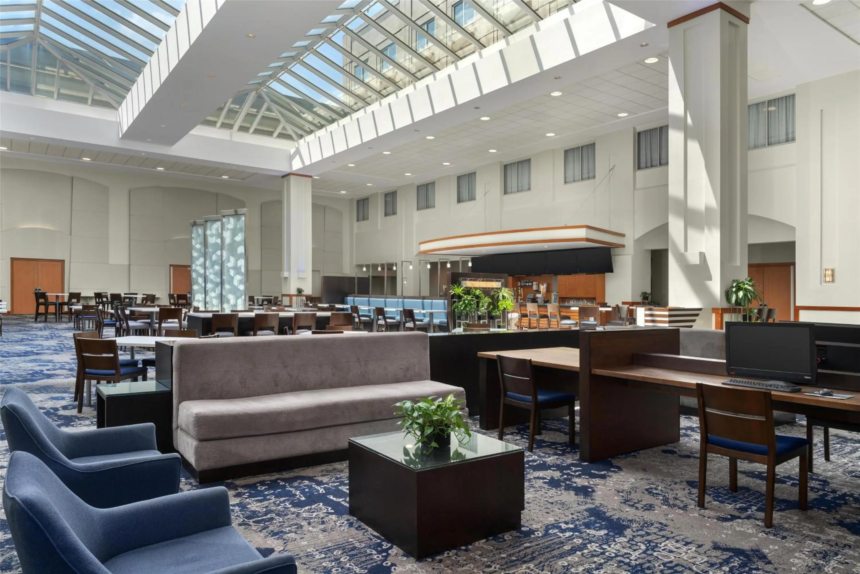 Lobby or reception in Embassy Suites Boston at Logan Airport