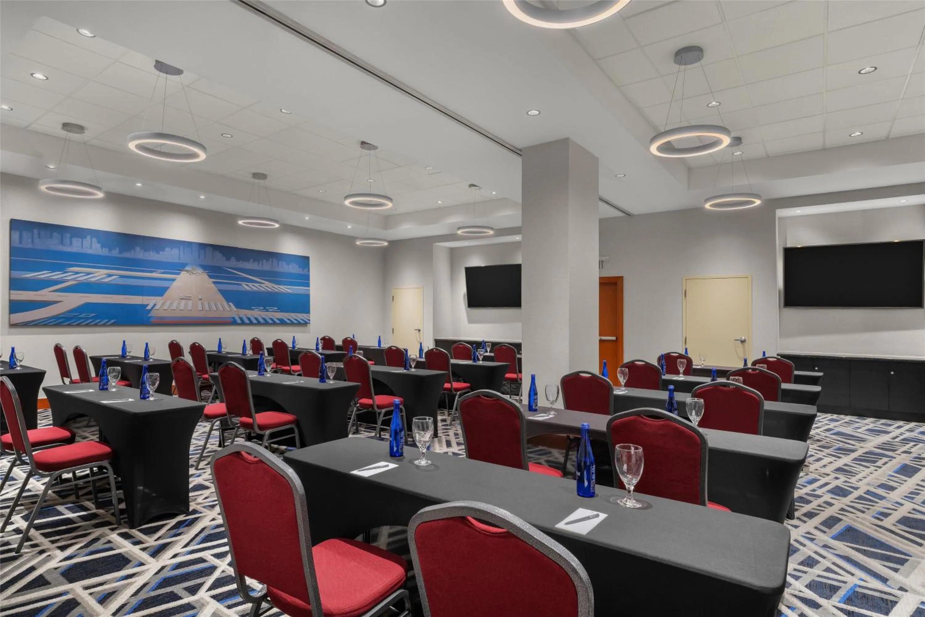 Meeting/conference room in Embassy Suites Boston at Logan Airport