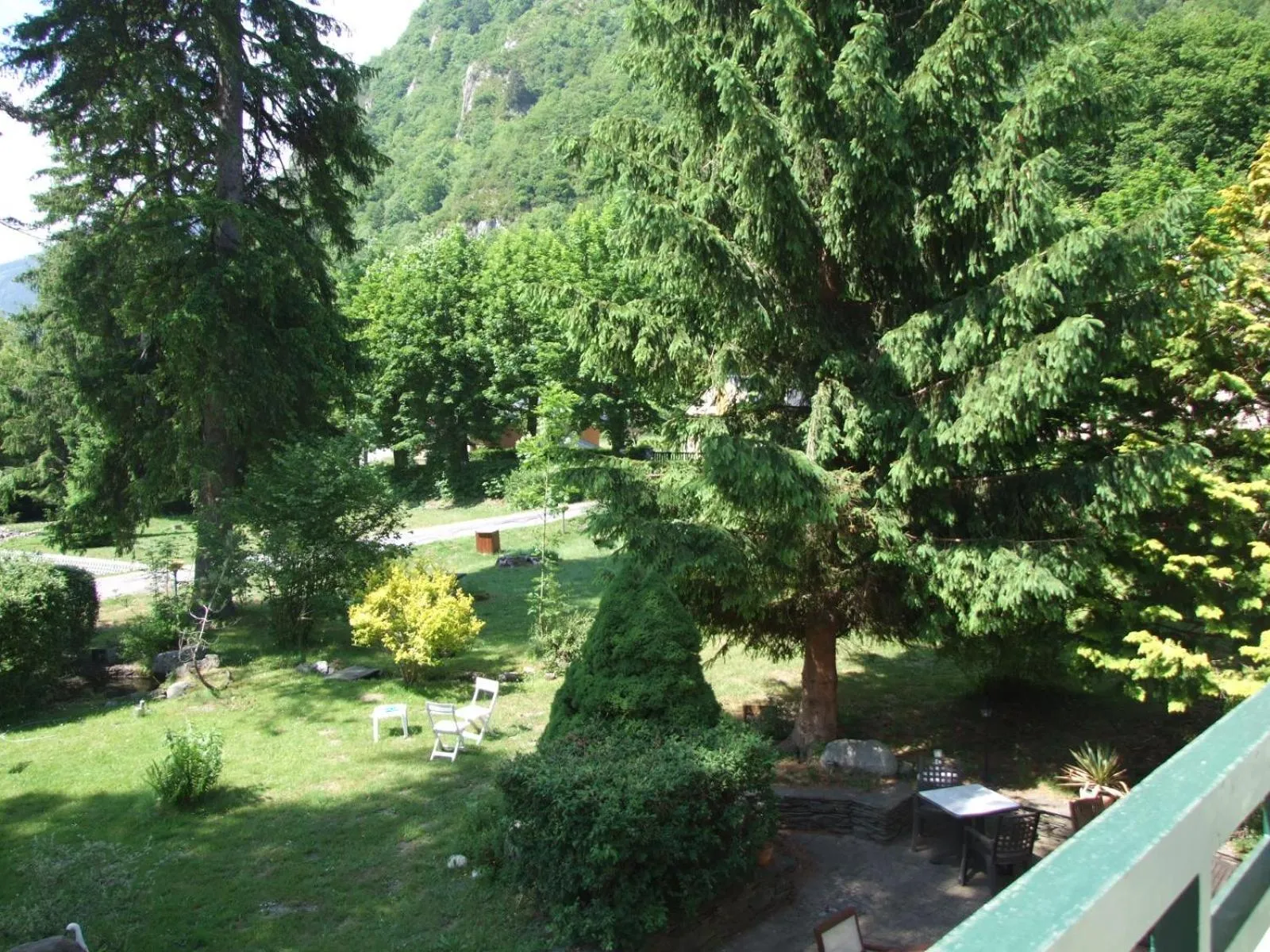 Natural landscape in Hôtel du Val d'Aure