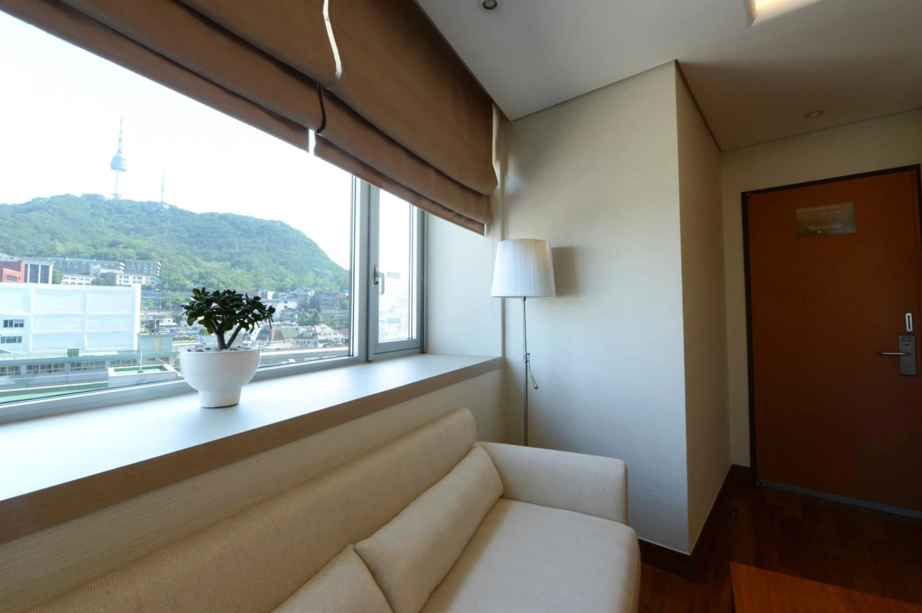 Seating area in Hotel Prince Seoul