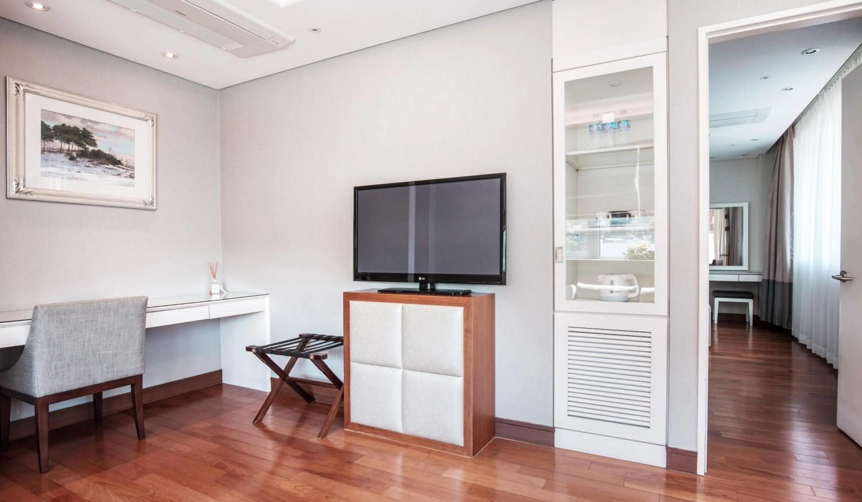 Living room in Hotel Prince Seoul