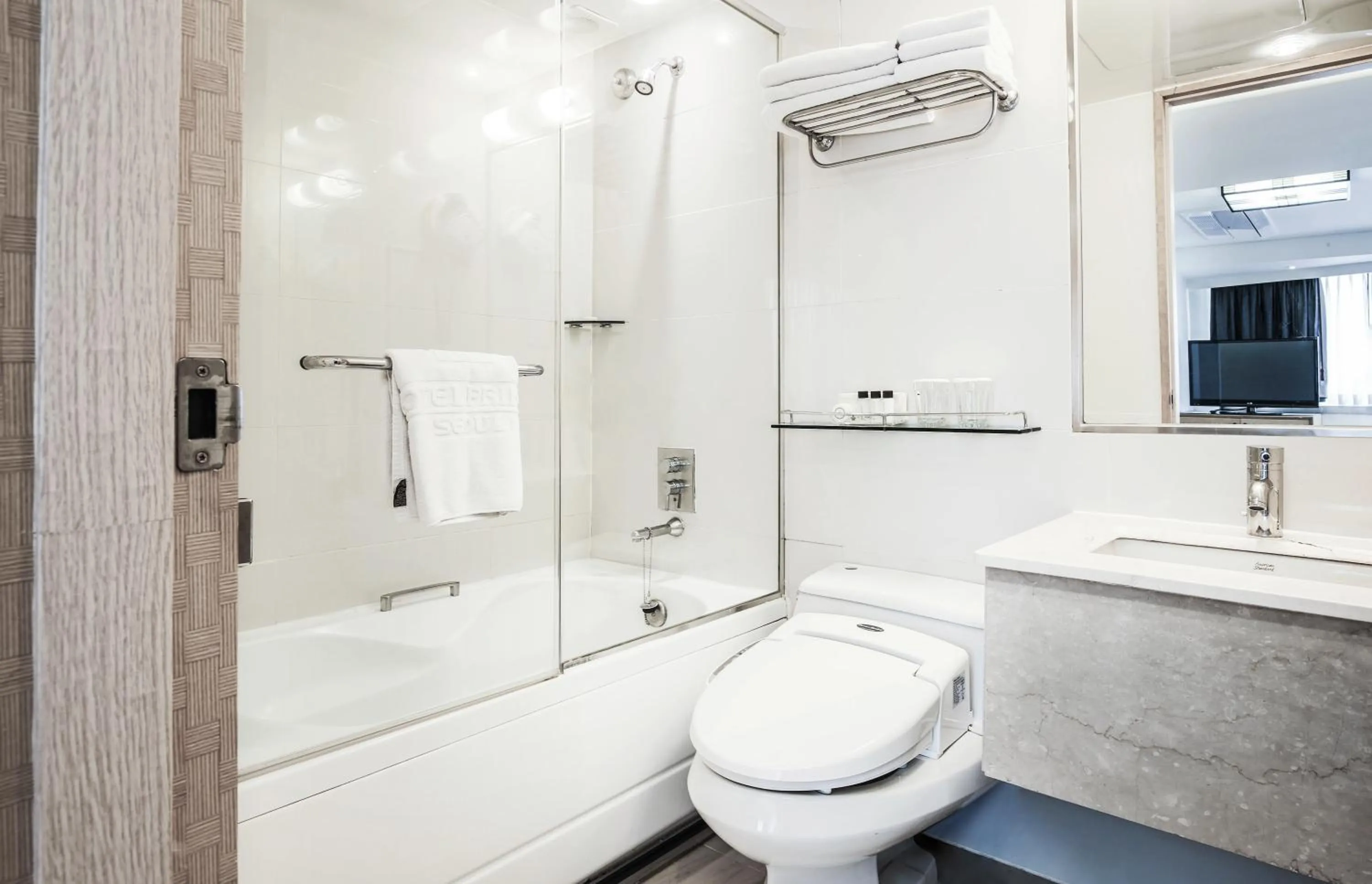 Toilet in Hotel Prince Seoul