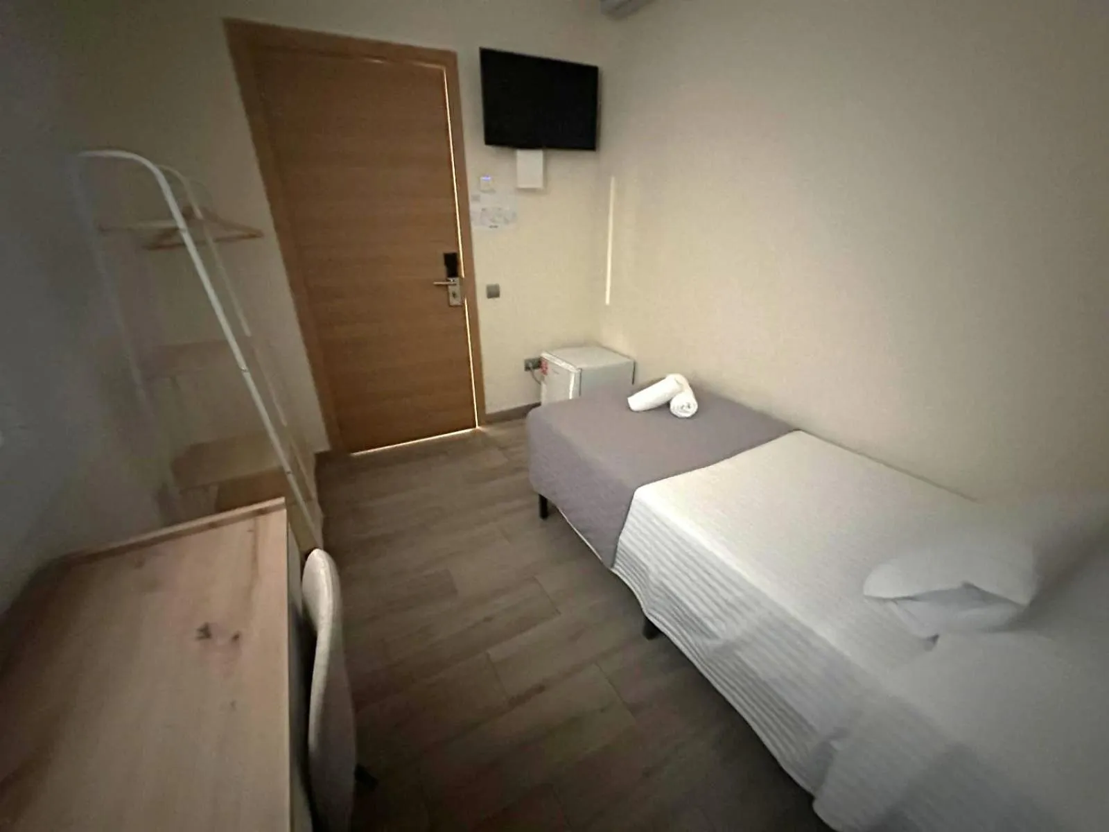 Bed in Hostal Balmes Centro