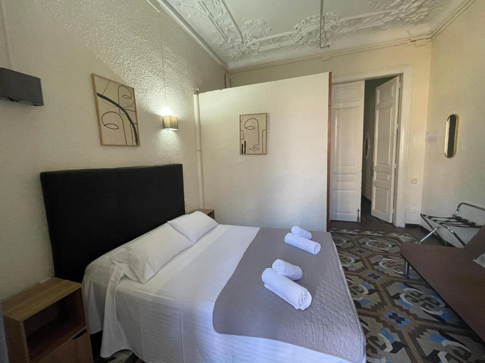 Bed in Hostal Balmes Centro