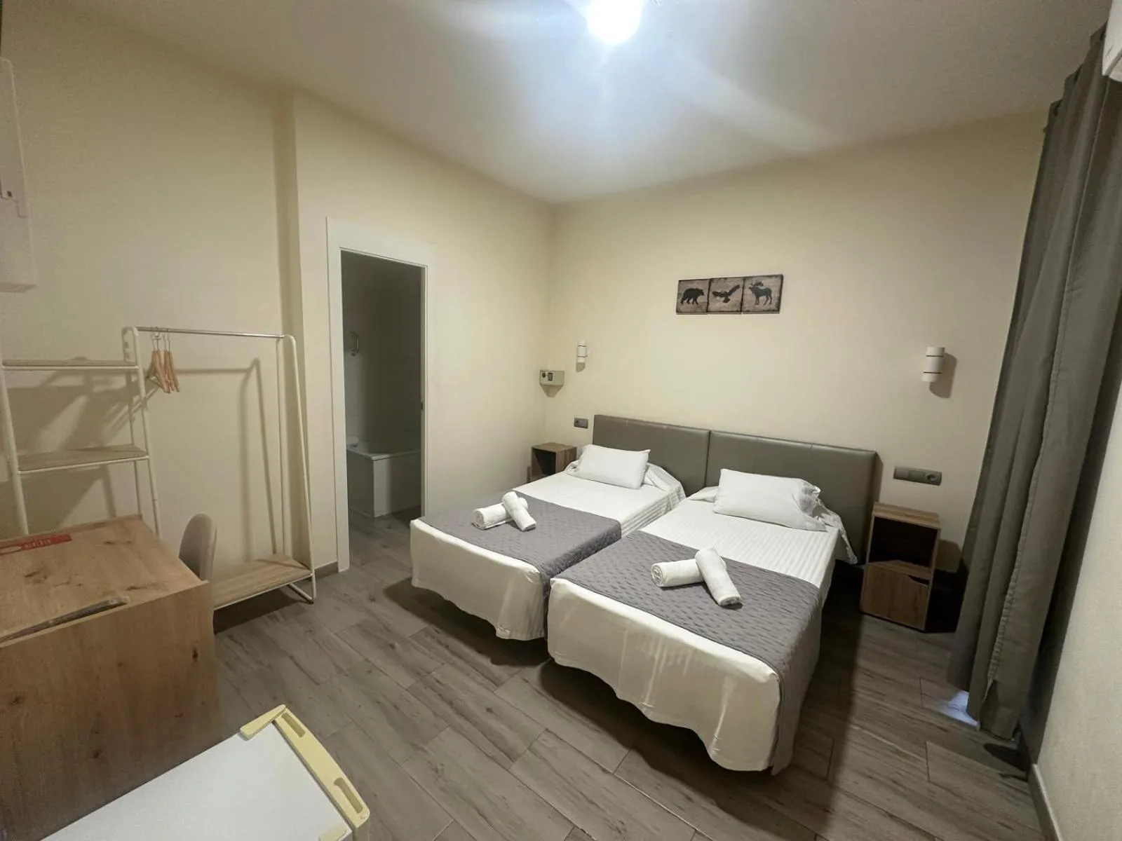 Bed in Hostal Balmes Centro