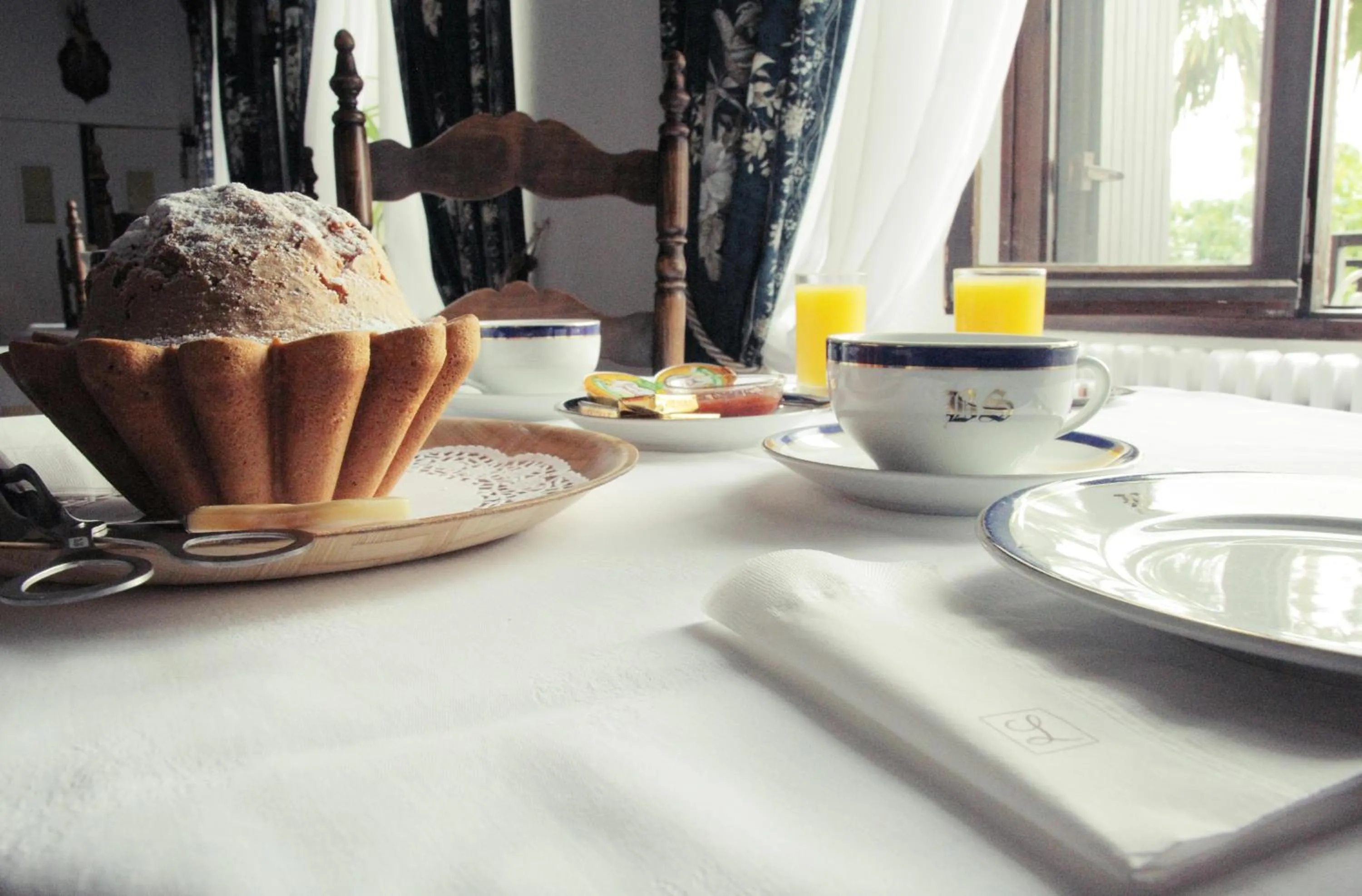 Breakfast in Logis Hôtel Beau Site