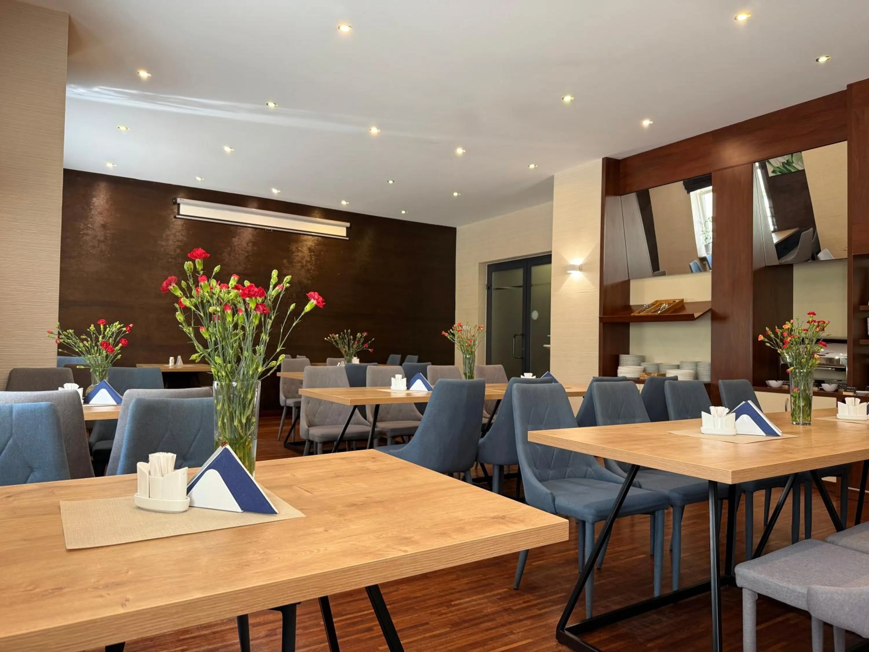 Buffet breakfast in Boutique Hotel's I Milionowa