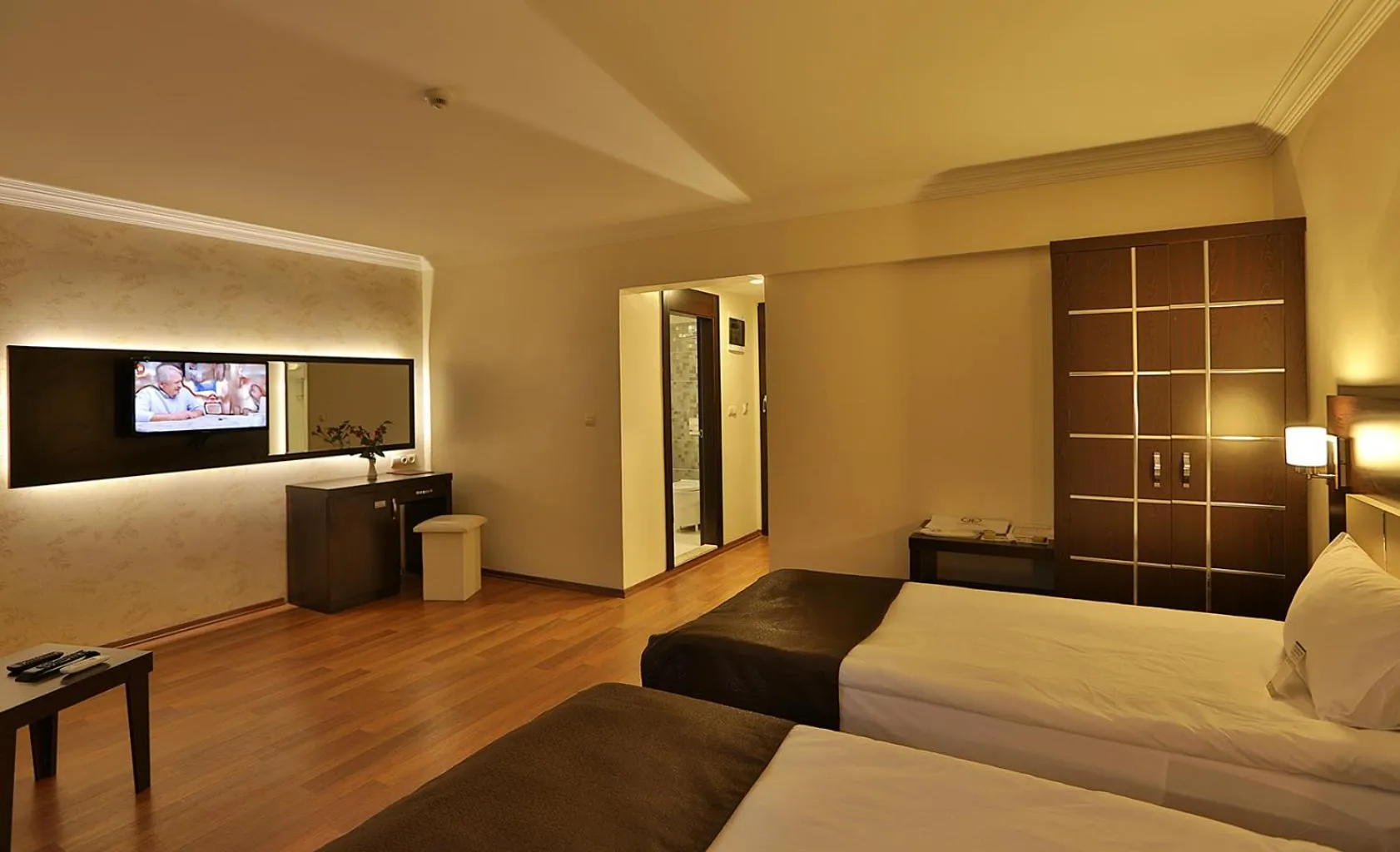 Photo of the whole room, Bed in Gaziantep Garni Hotel