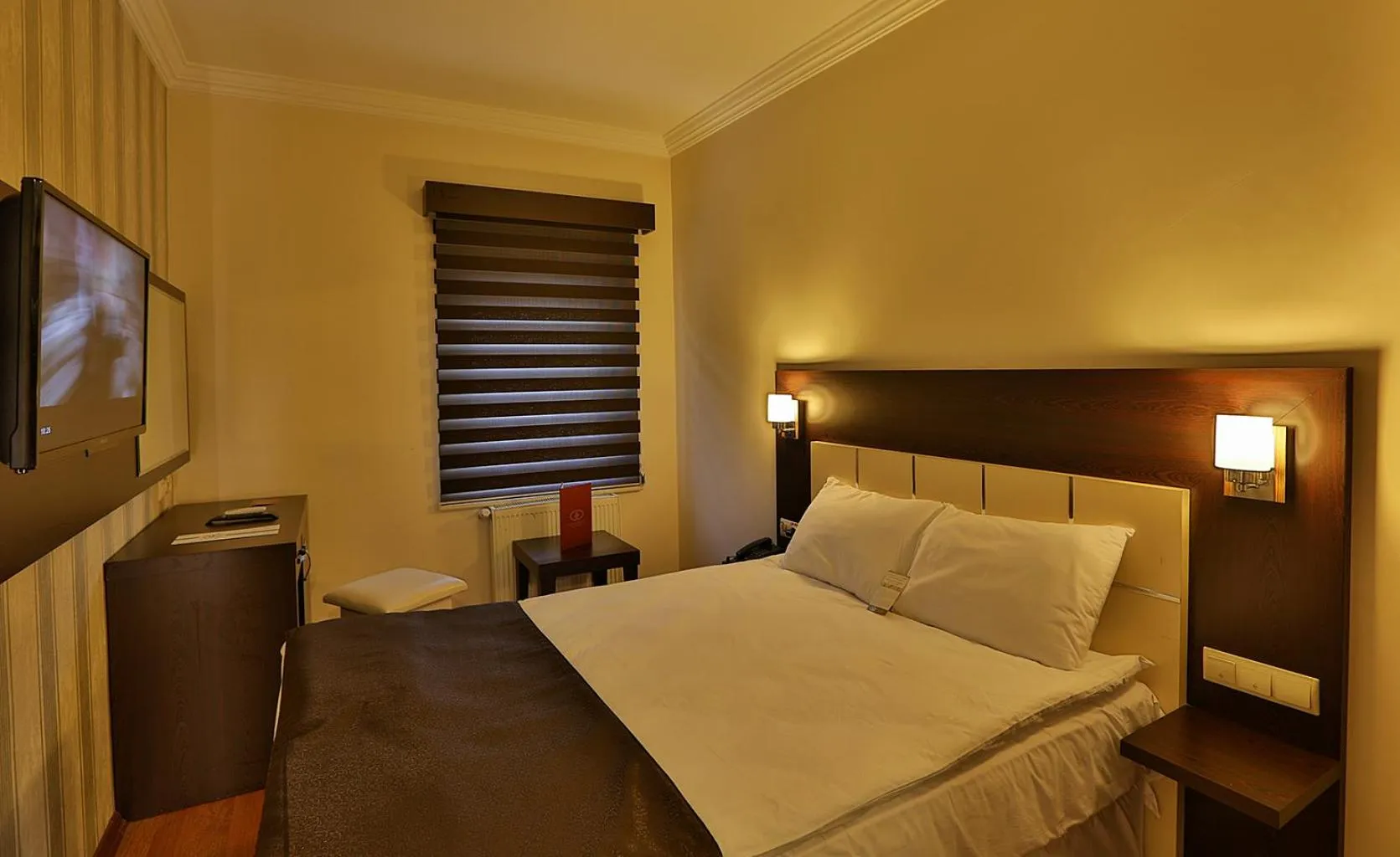 Photo of the whole room, Bed in Gaziantep Garni Hotel