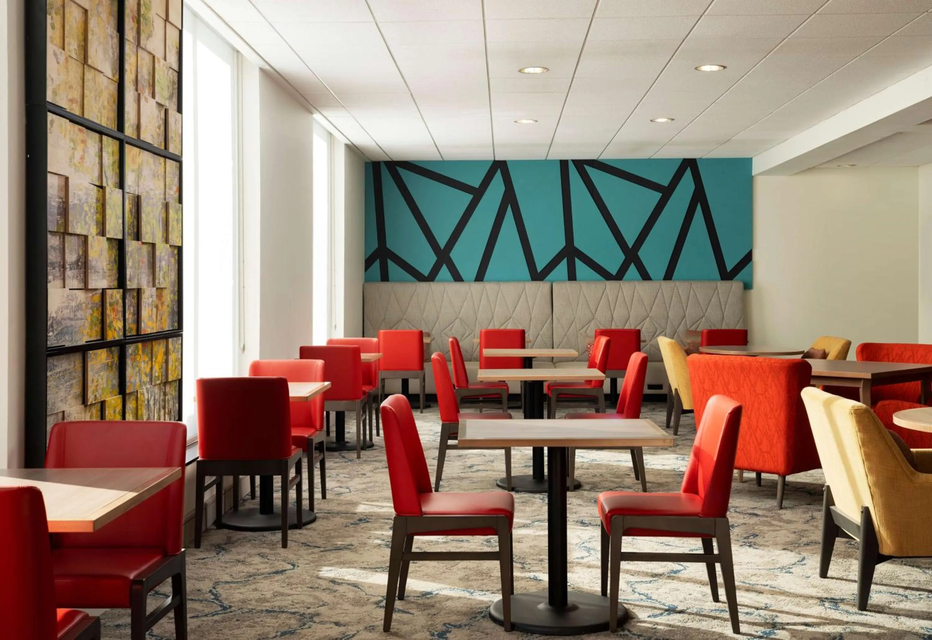 Restaurant/places to eat in Hilton Garden Inn Boston-Burlington