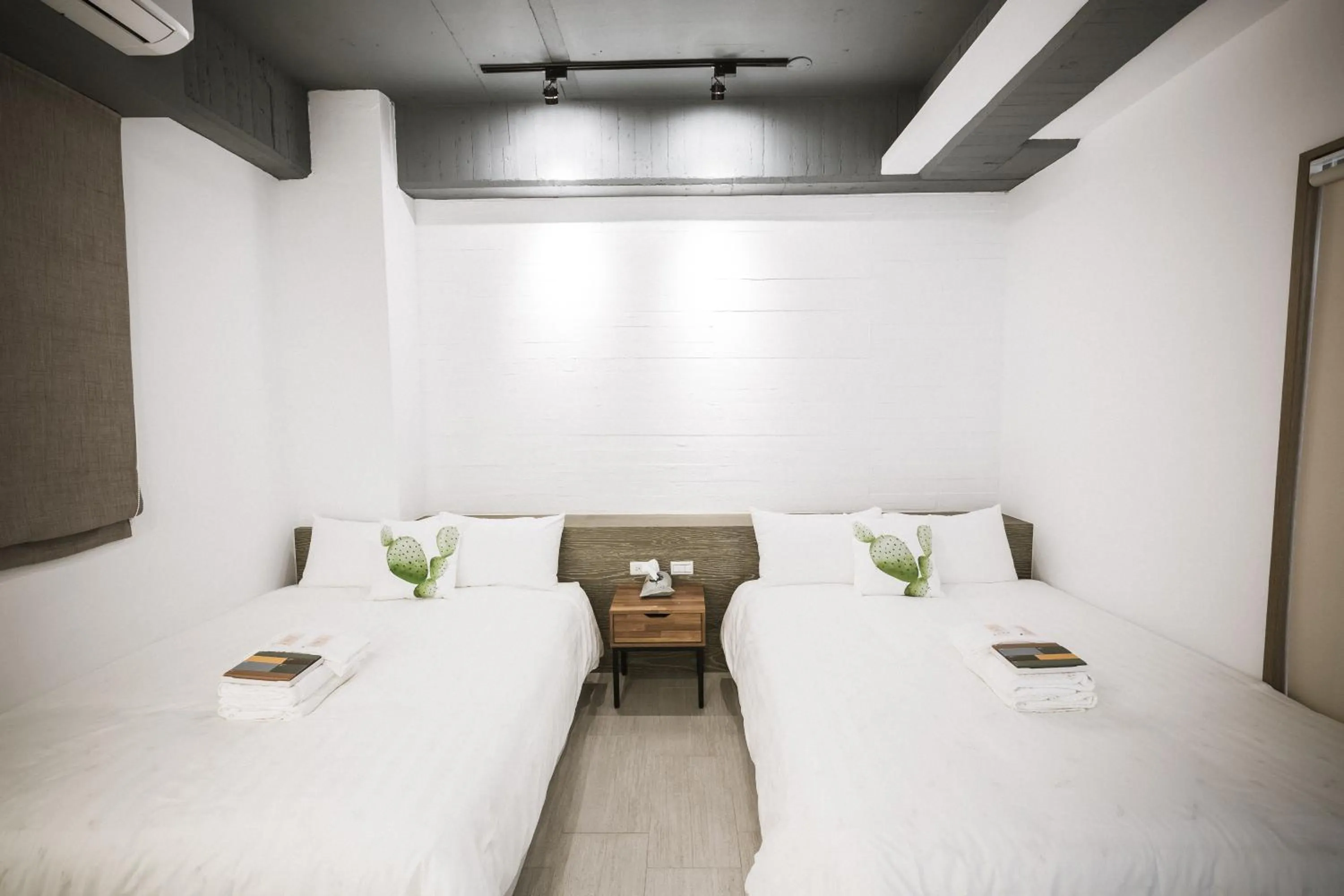 Bed in Tiin Tinn - Rivershore B&B