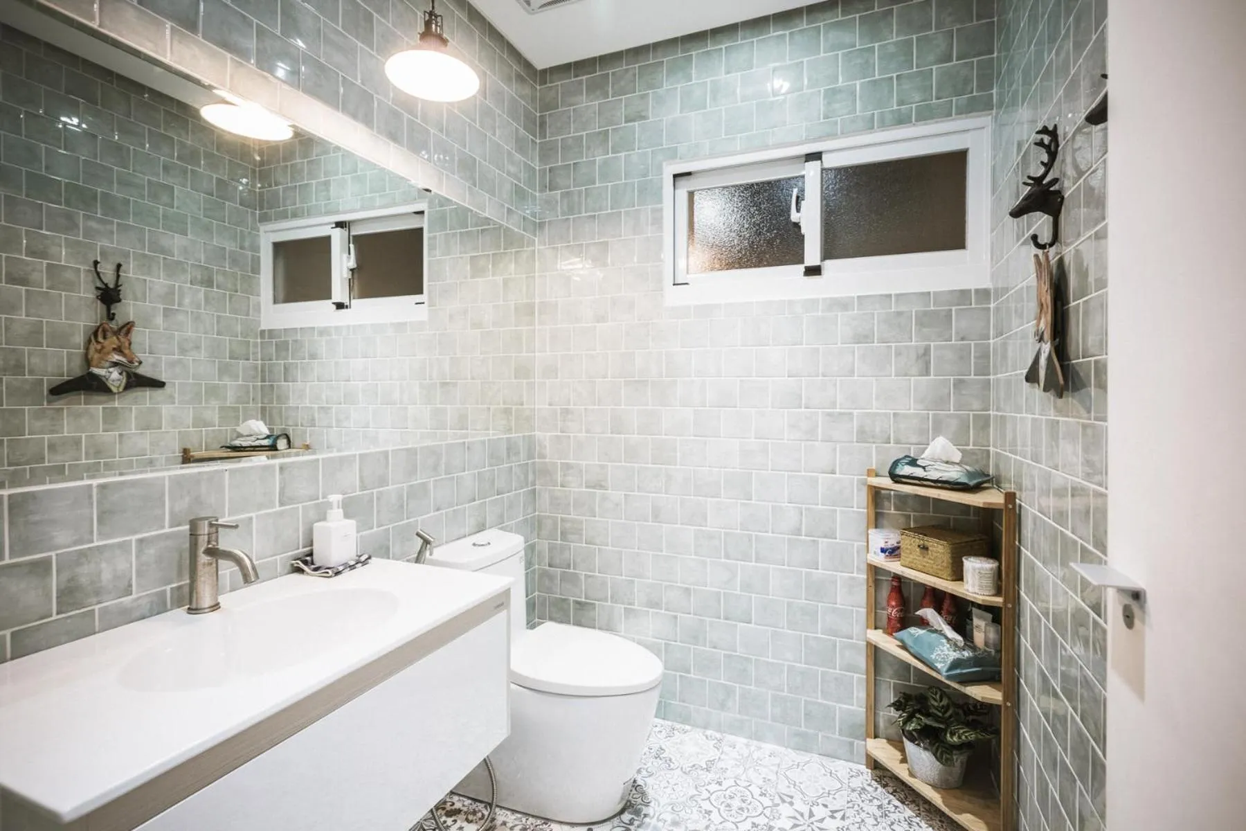 Toilet in Tiin Tinn - Rivershore B&B