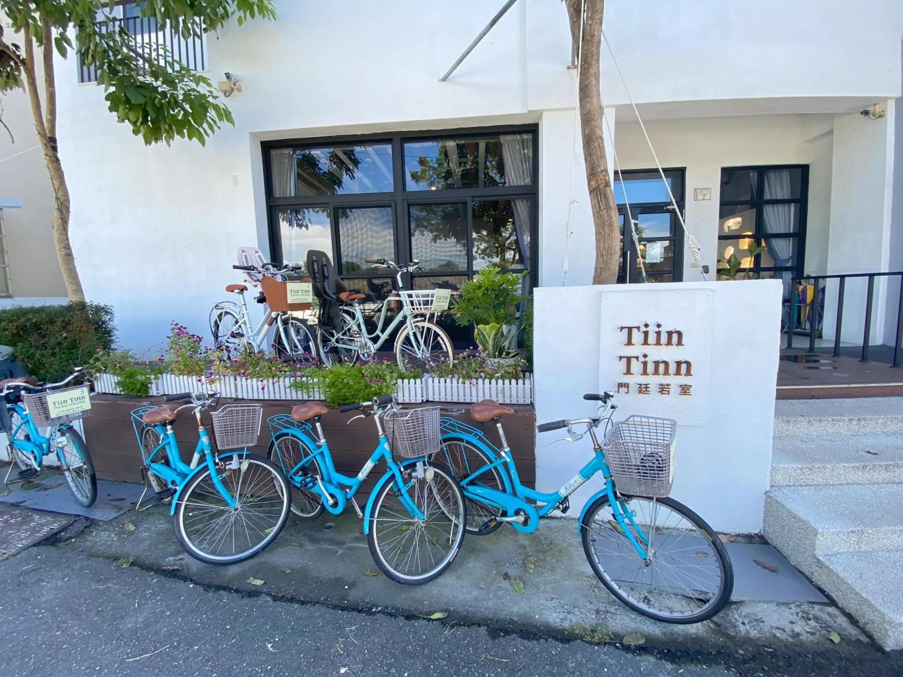 Cycling in Tiin Tinn - Rivershore B&B