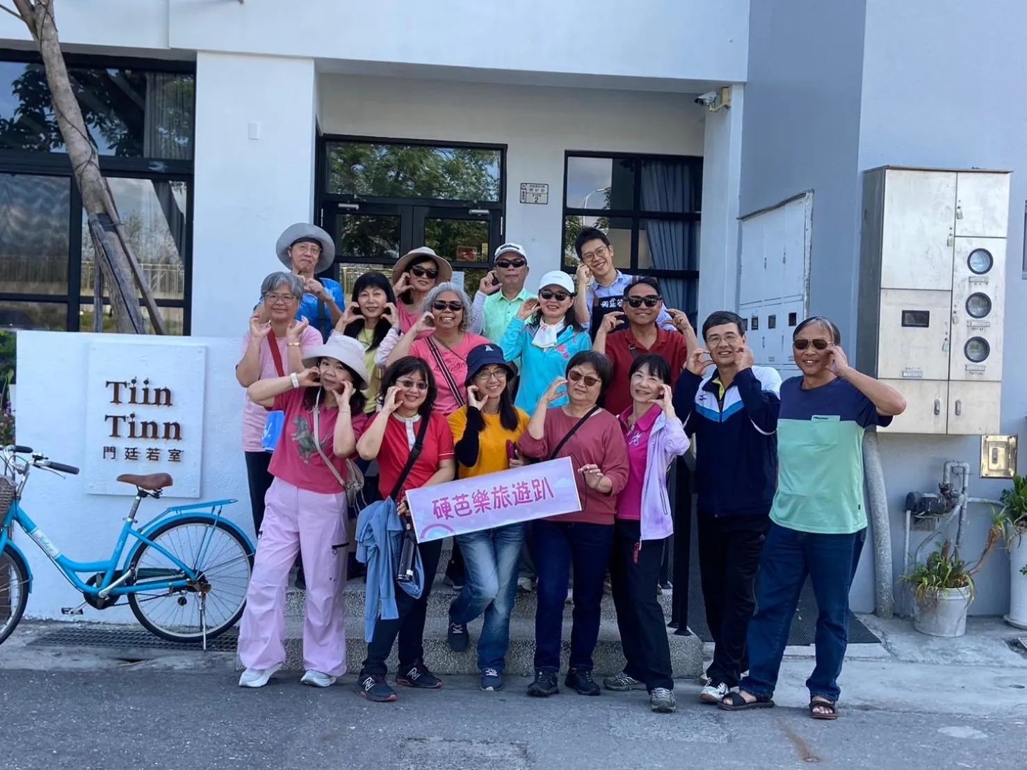 People in Tiin Tinn - Rivershore B&B