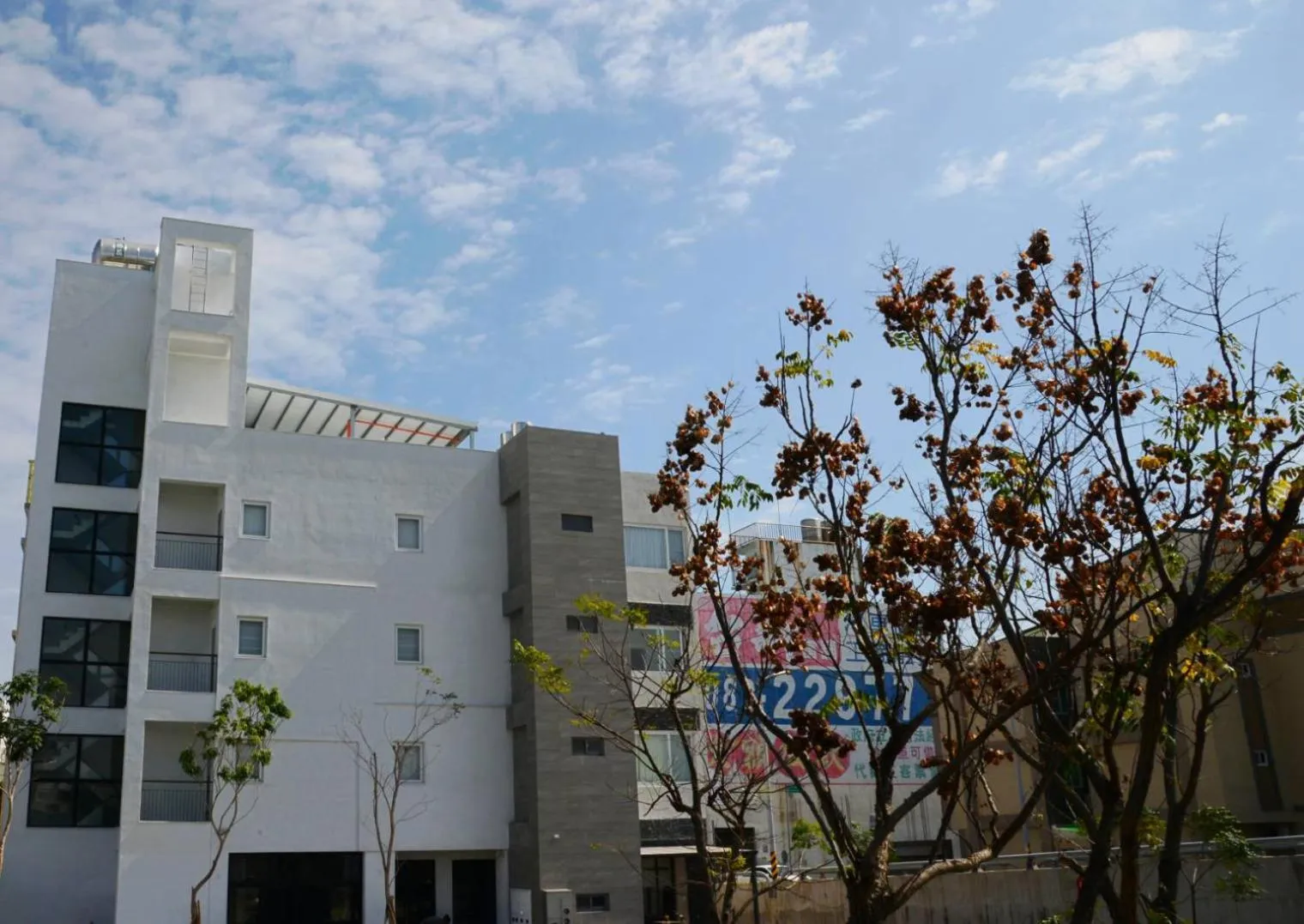 Property building in Tiin Tinn - Rivershore B&B