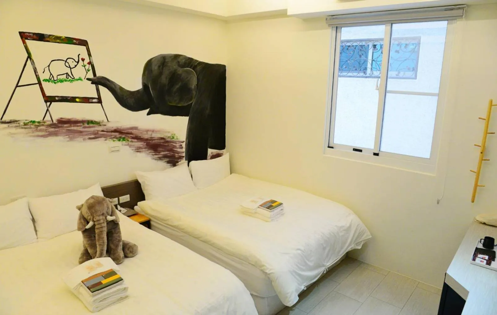 Bedroom, Bed in Tiin Tinn - Rivershore B&B