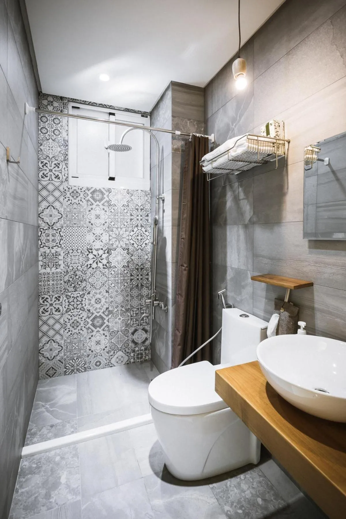 Toilet in Tiin Tinn - Rivershore B&B