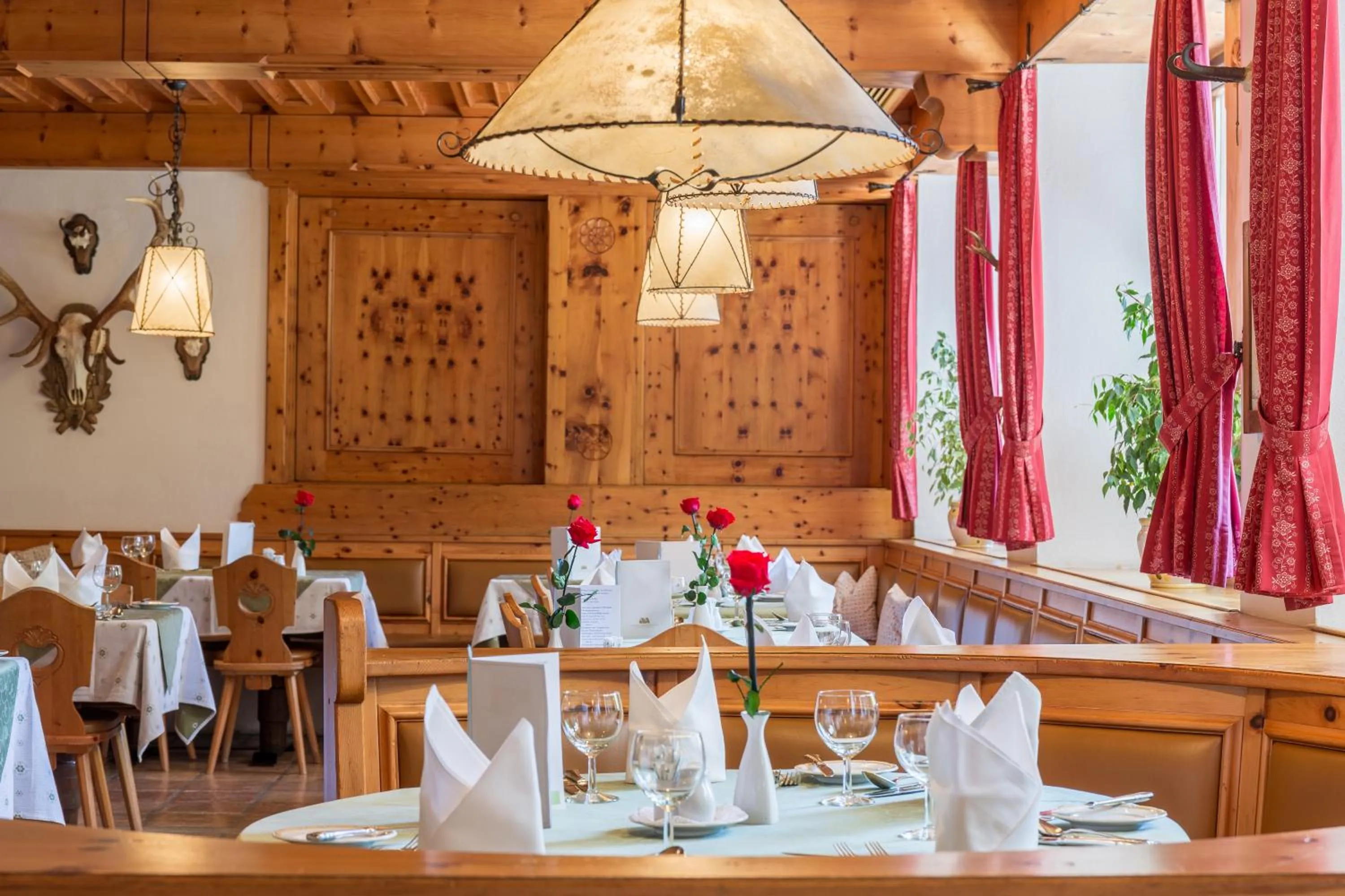 Restaurant/places to eat in Alpenland St Johann