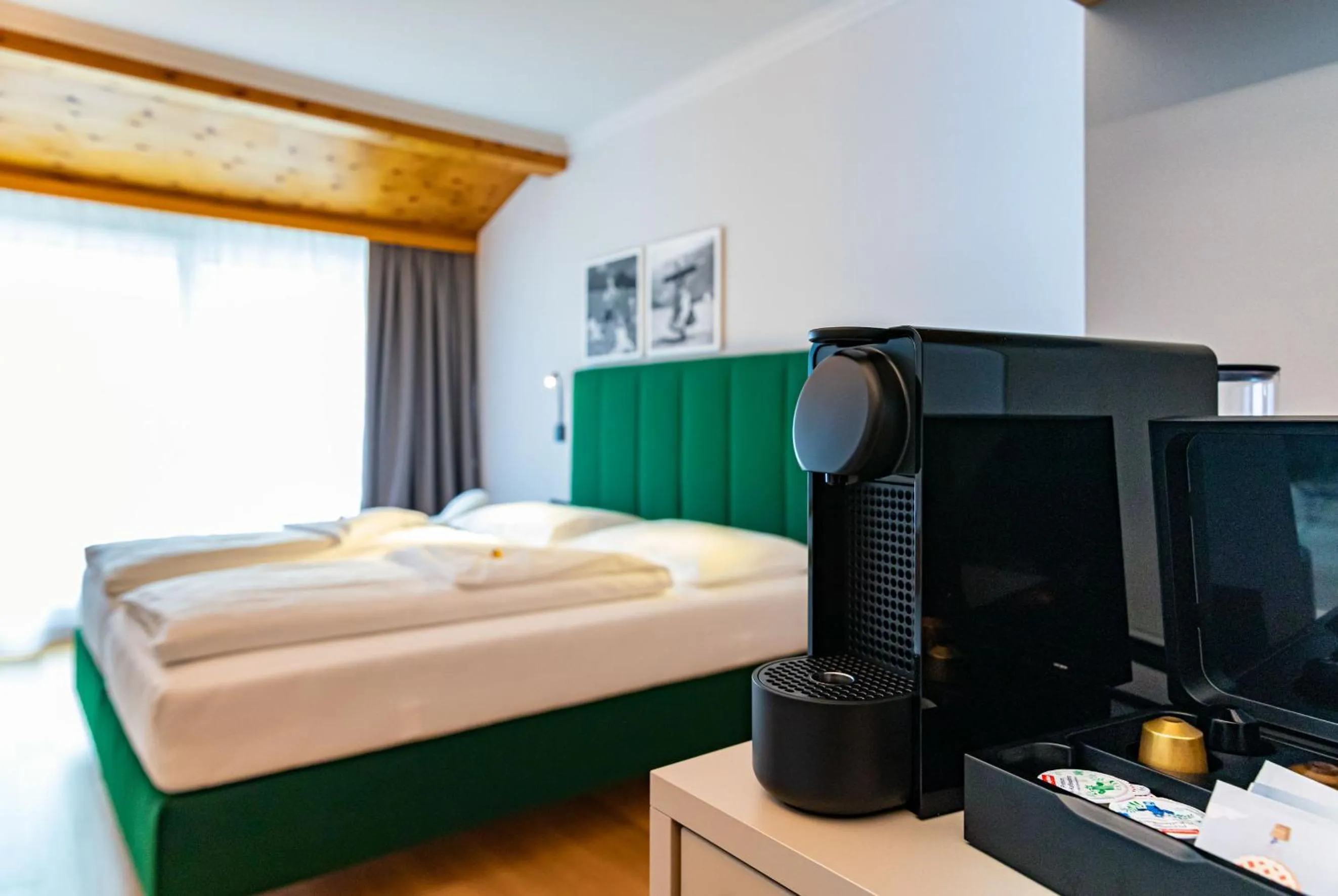 Coffee/tea facilities, Bed in Alpenland St Johann