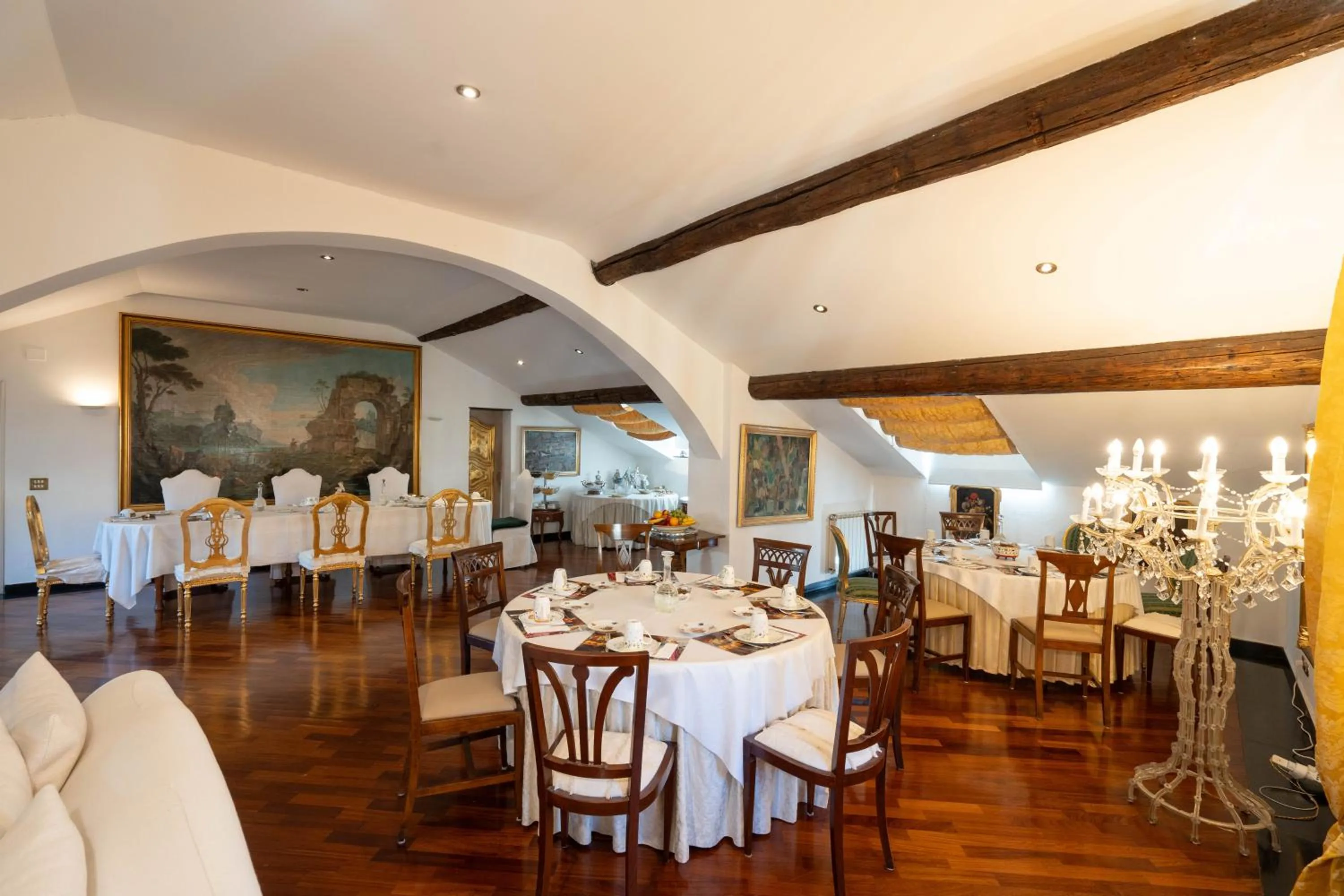 Breakfast in Morali Palace