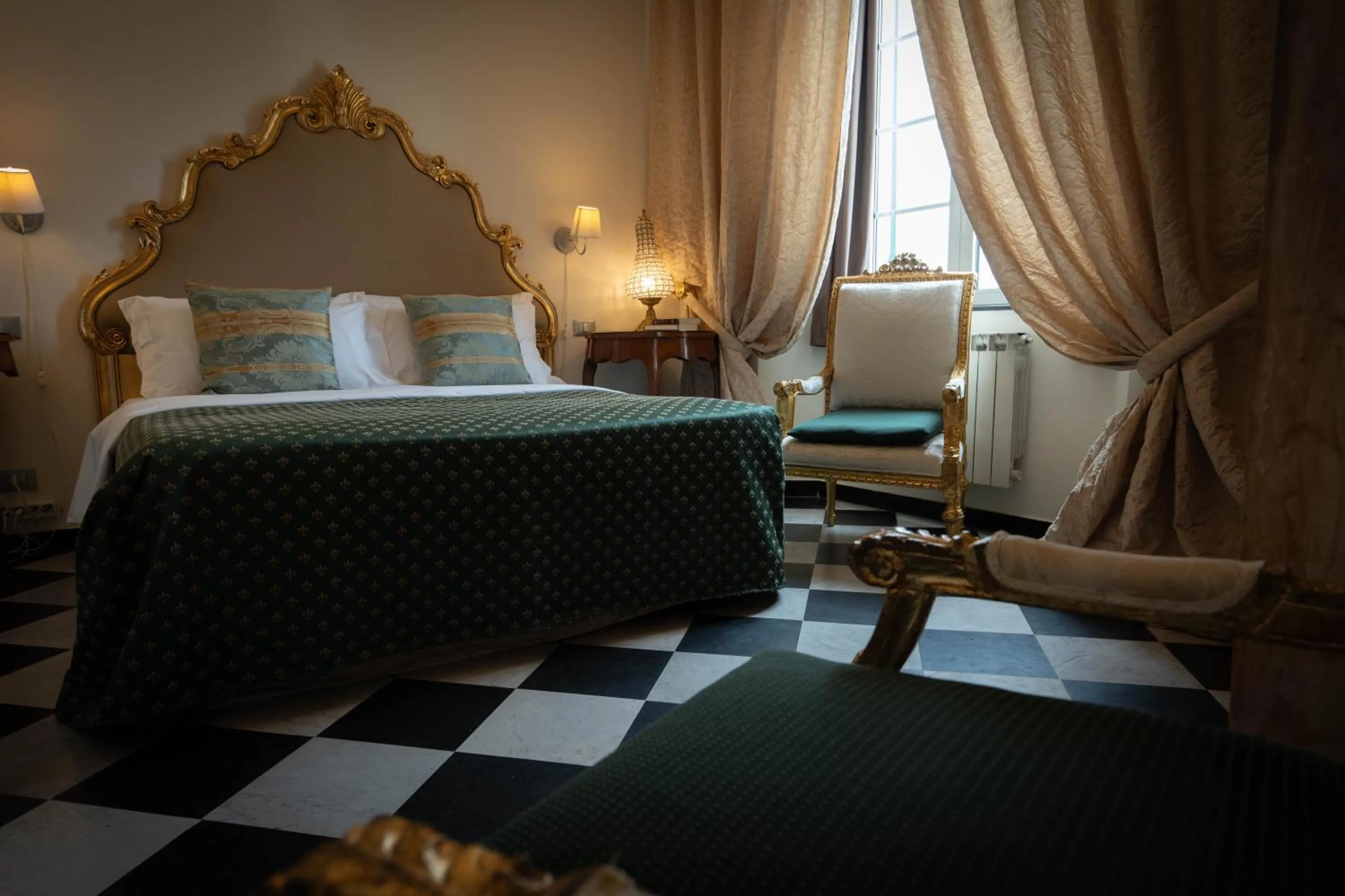 Bedroom, Bed in Morali Palace