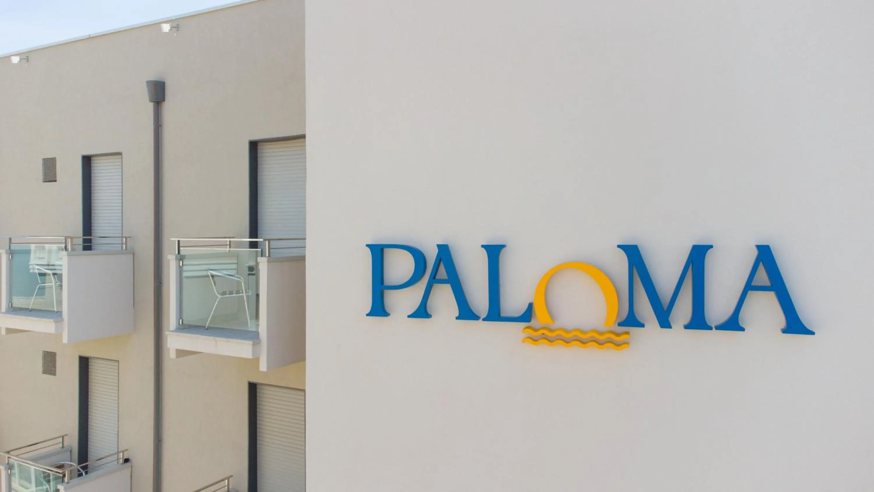 Logo/Certificate/Sign in Hotel Paloma Beach Front Chiringuitos Time