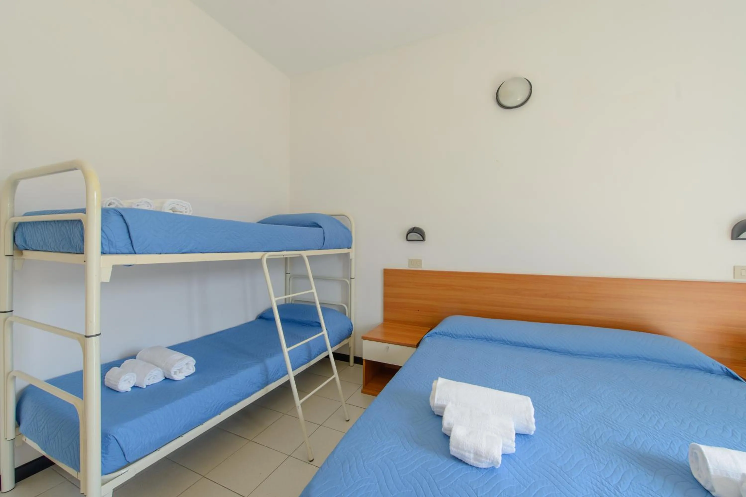 Photo of the whole room, Bed in Hotel Paloma Beach Front Chiringuitos Time