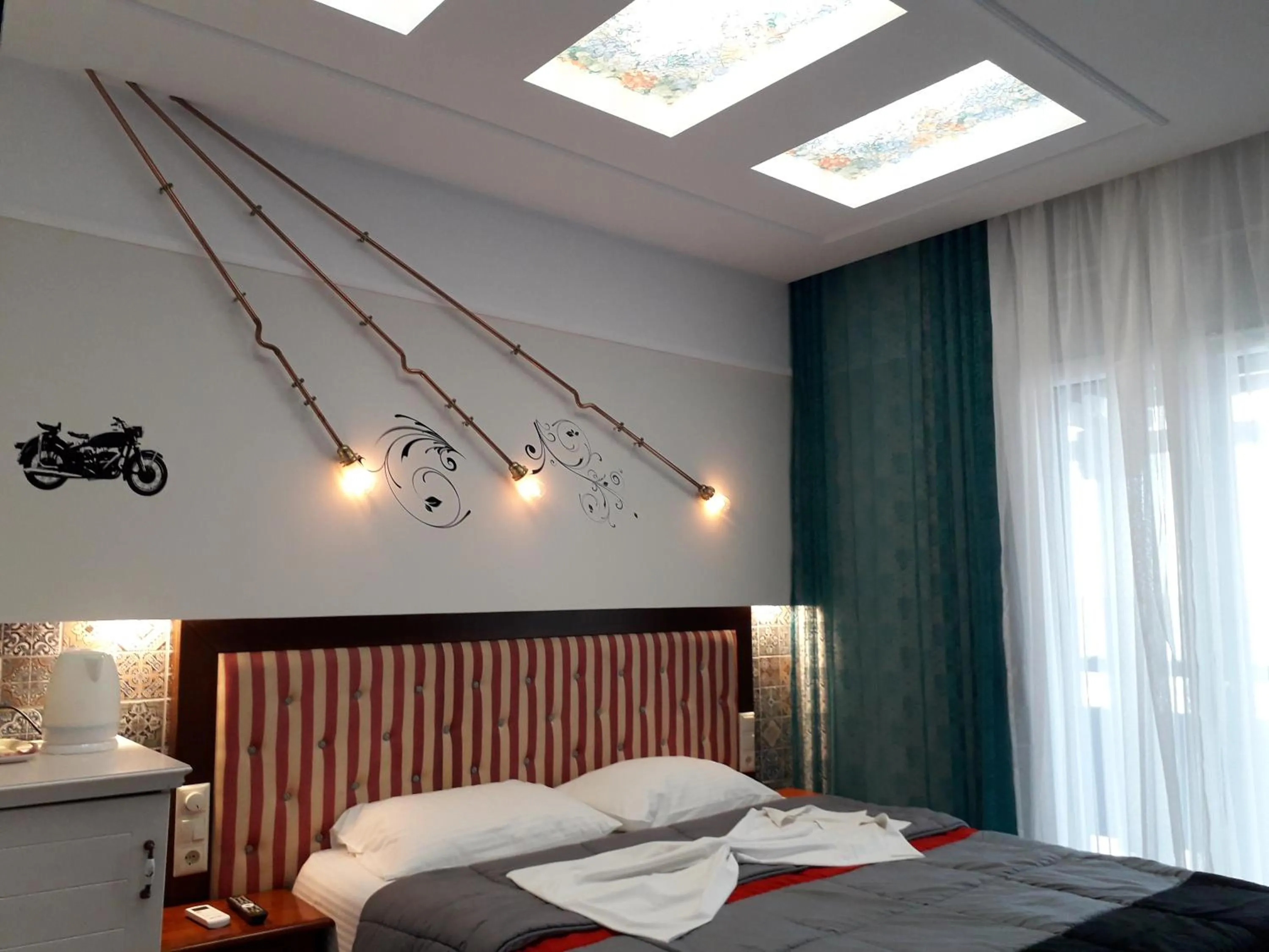 Bedroom, Bed in Blue Sea Beach Hotel