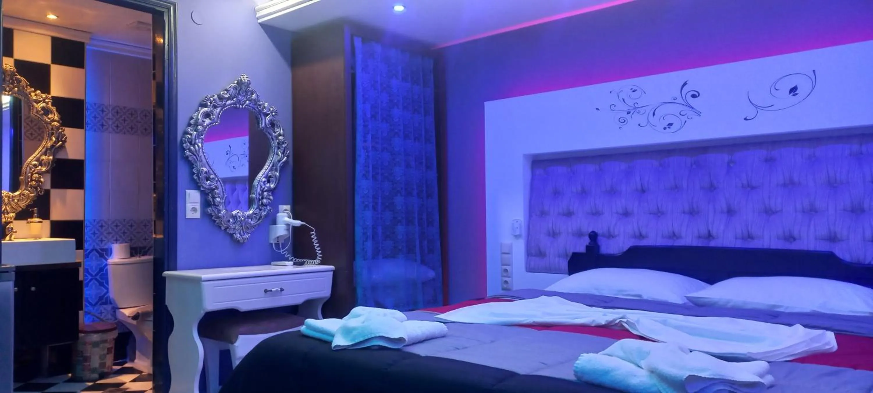 Bedroom, Bed in Blue Sea Beach Hotel