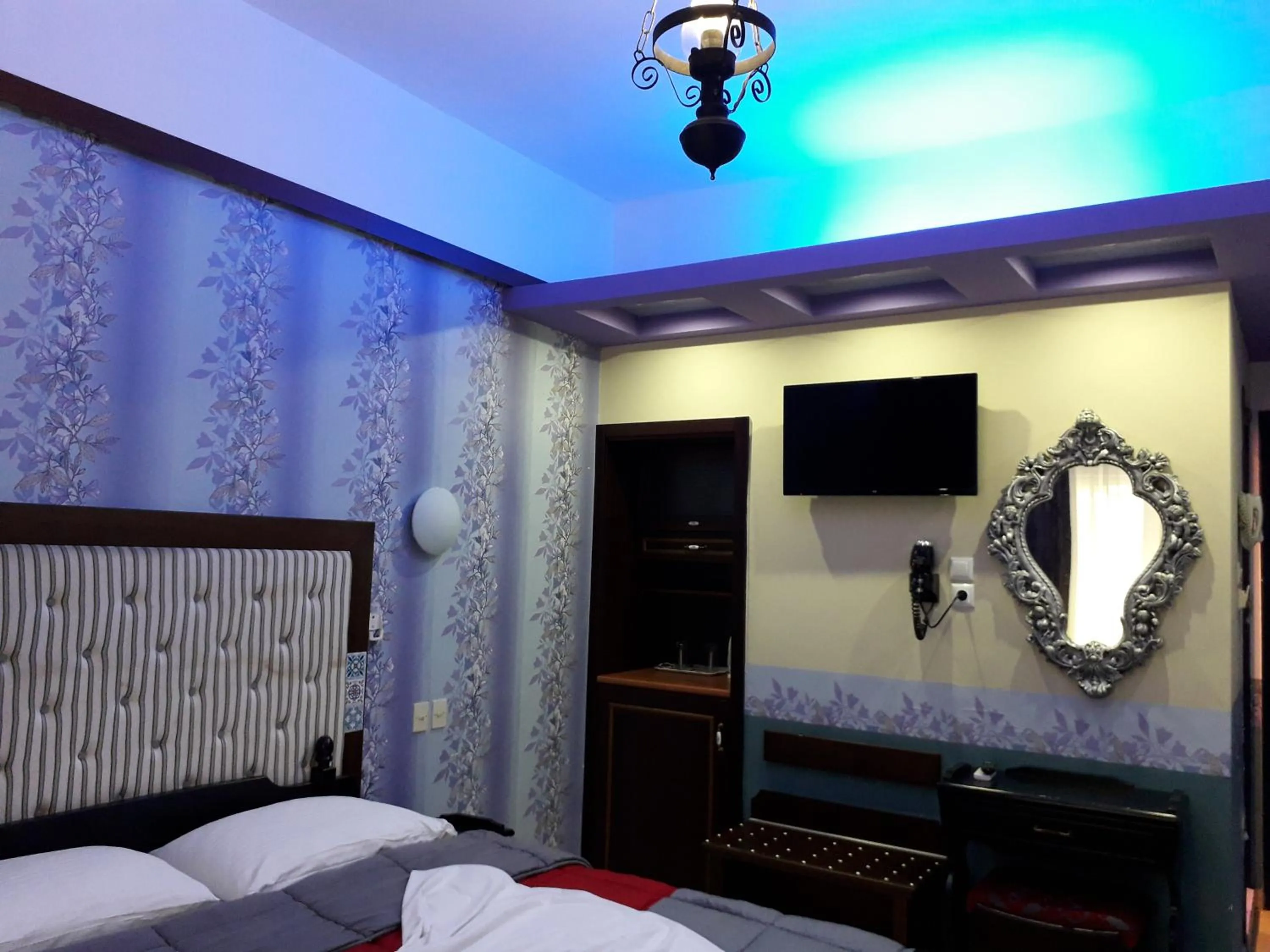 TV and multimedia, Bed in Blue Sea Beach Hotel