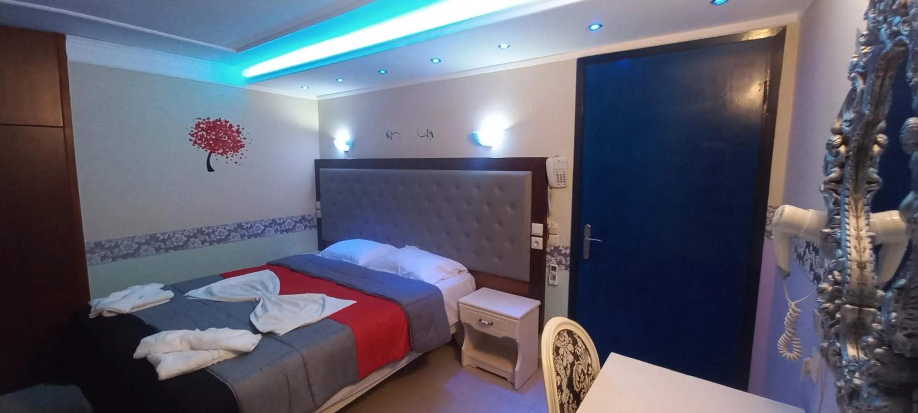 Bedroom, Bed in Blue Sea Beach Hotel