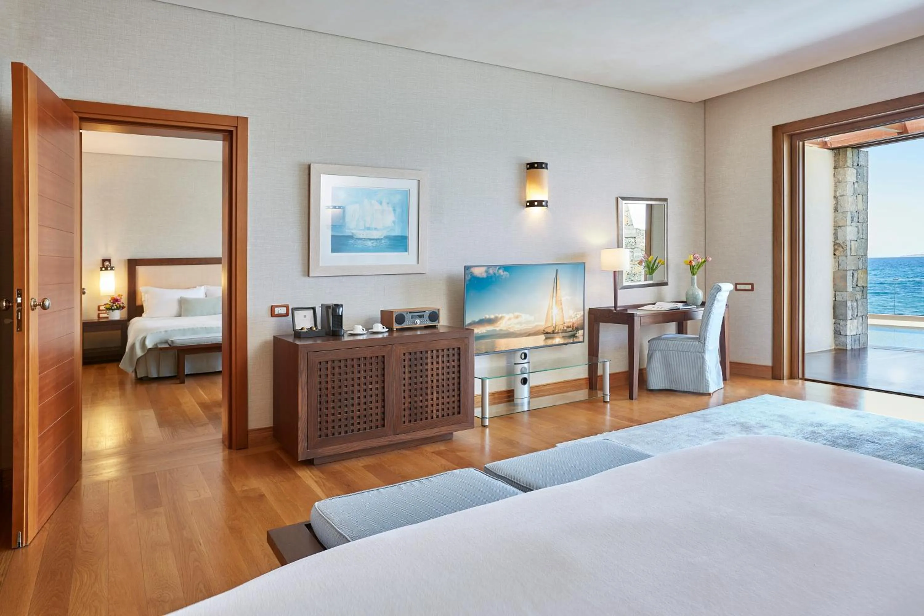 Bed in Grand Resort Lagonissi