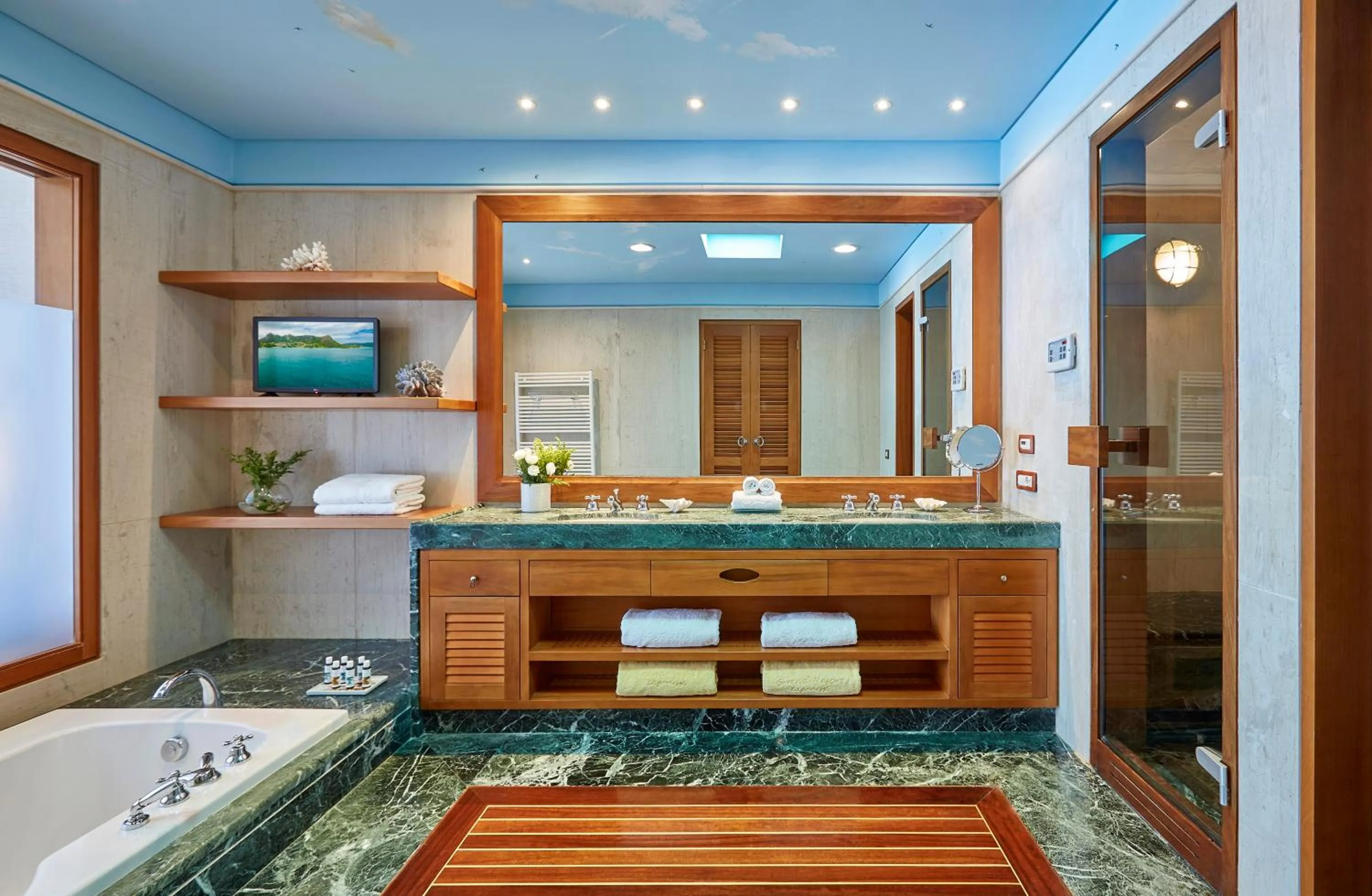 Bathroom in Grand Resort Lagonissi