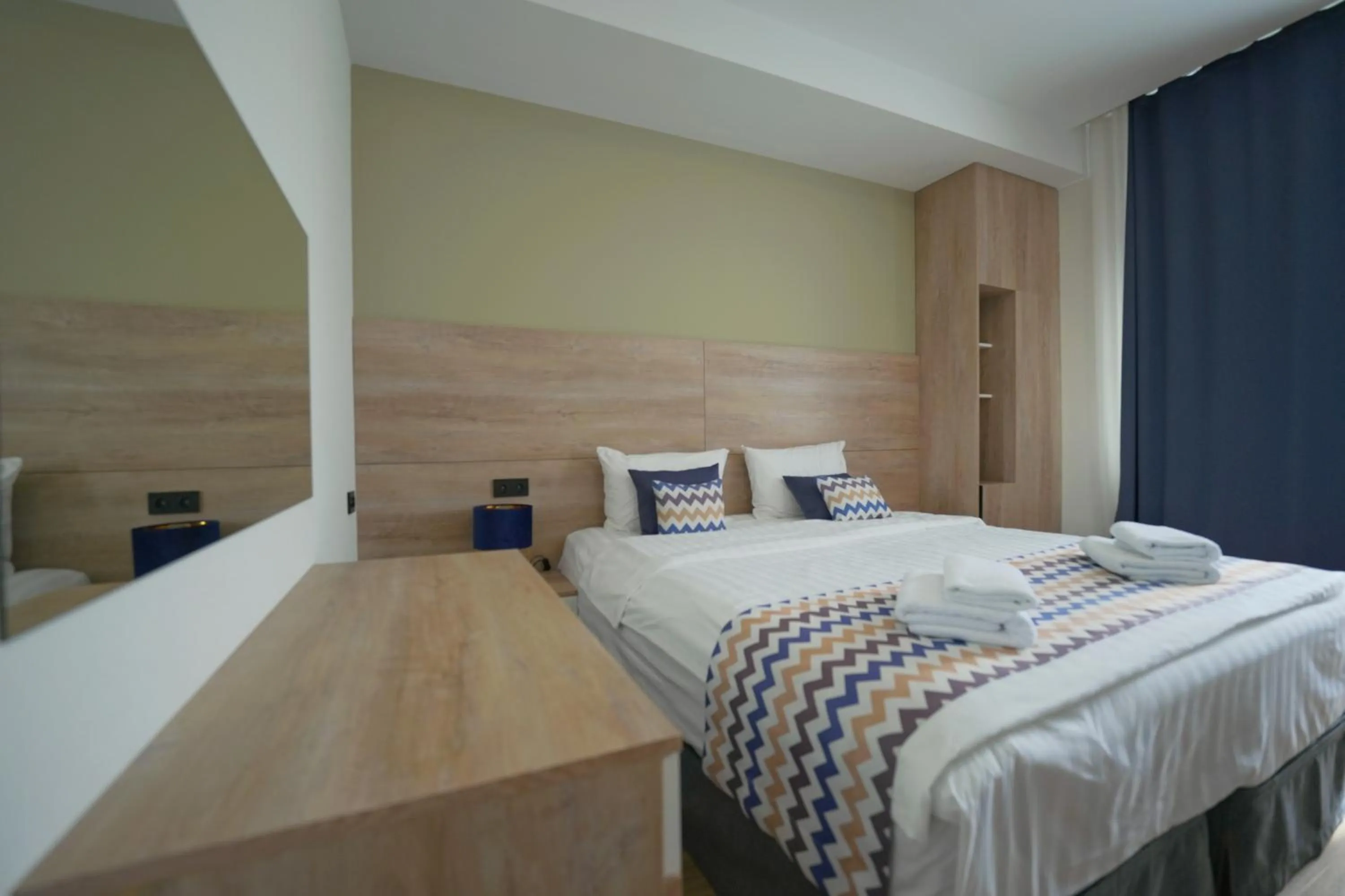 Photo of the whole room, Bed in 4Guest Hotel