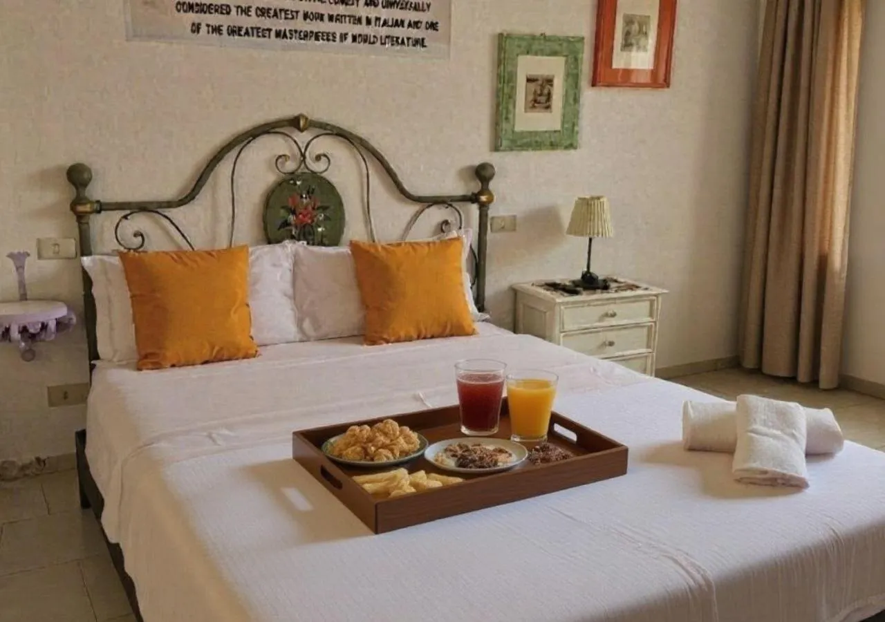 Bedroom, Bed in 6 Keys