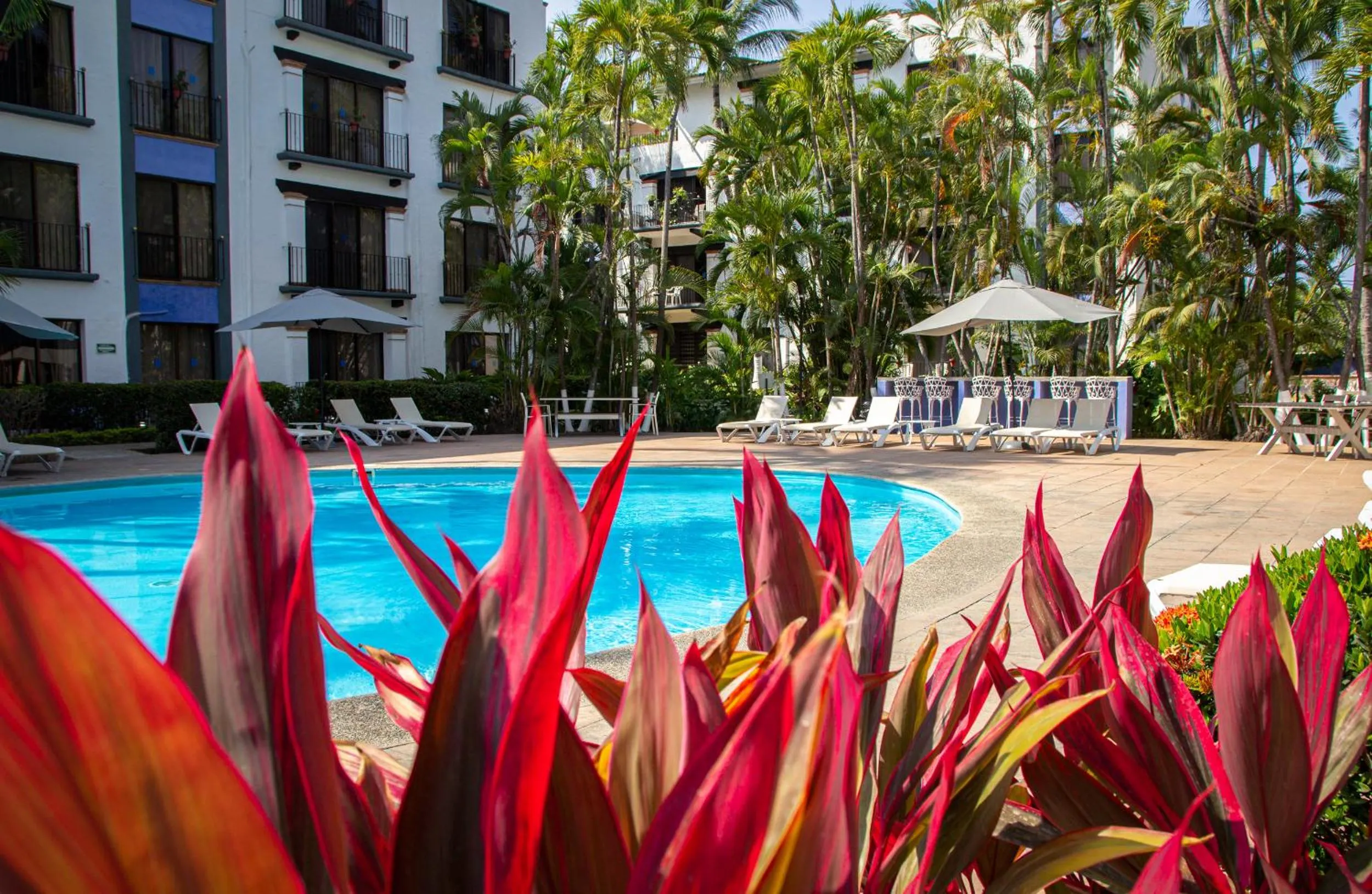 Swimming pool in Puerto de Luna Pet Friendly and Family Suites