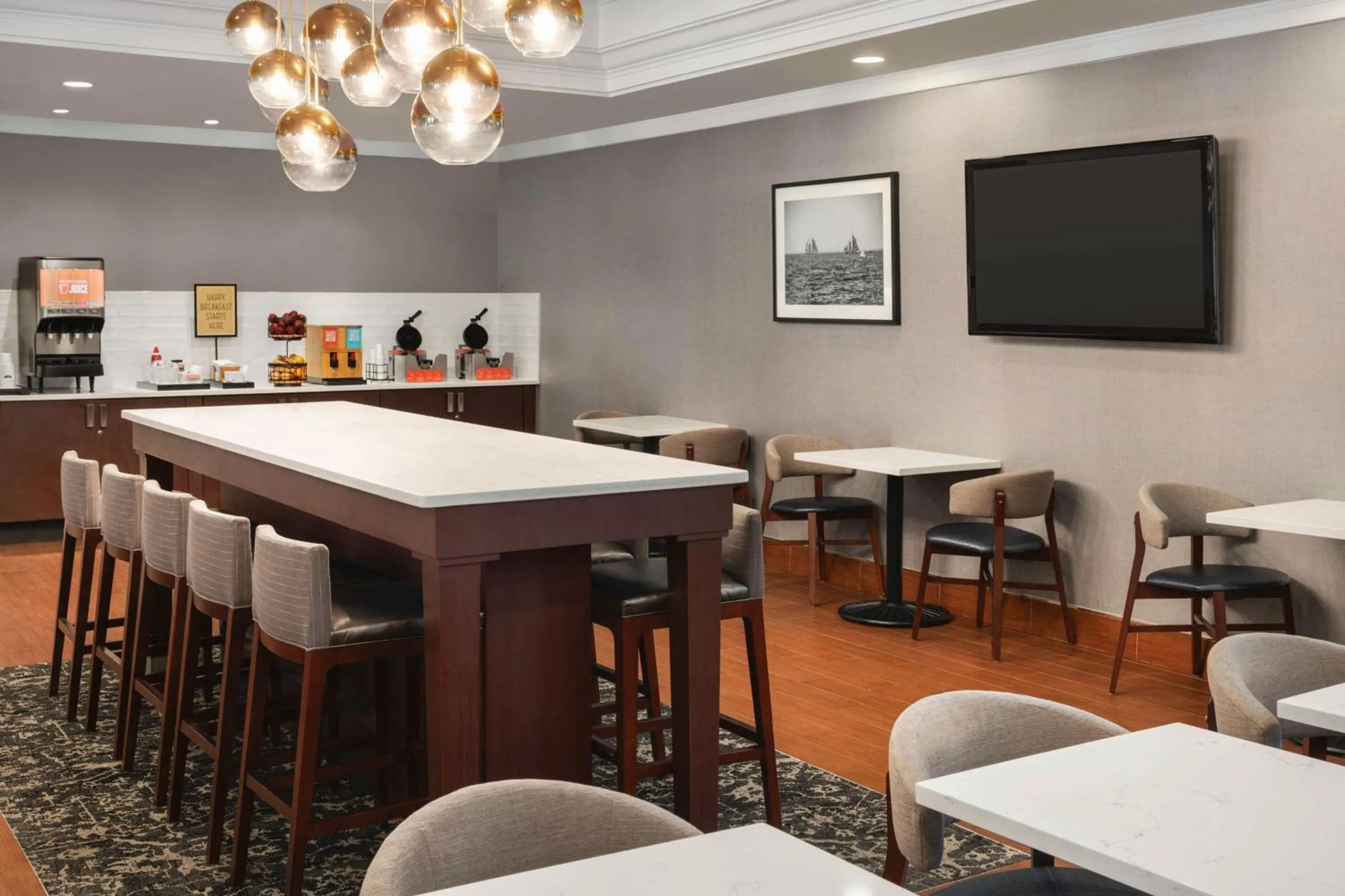 Breakfast in Hampton Inn by Hilton Boston/Cambridge