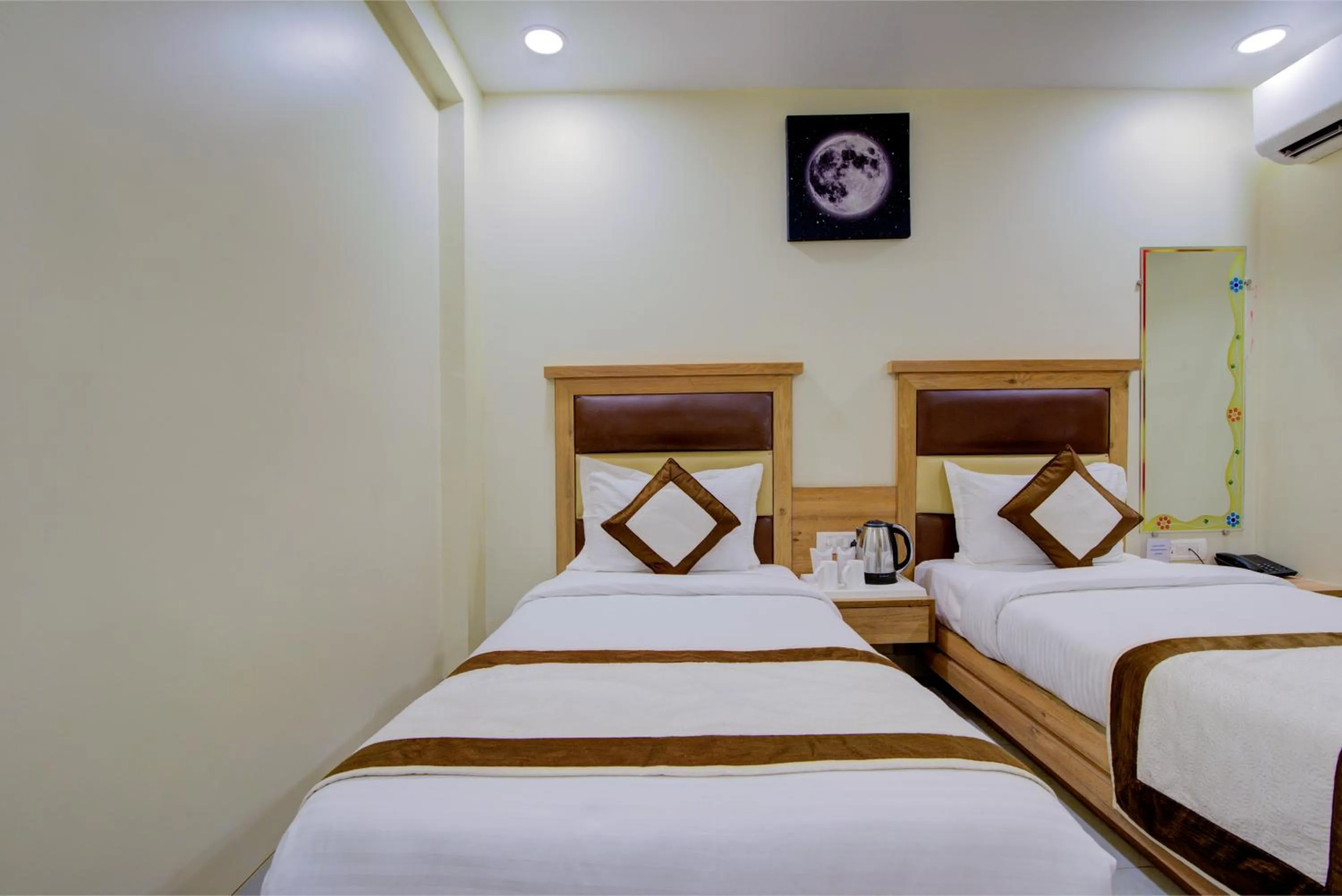 Bedroom, Bed in Hotel Amar International