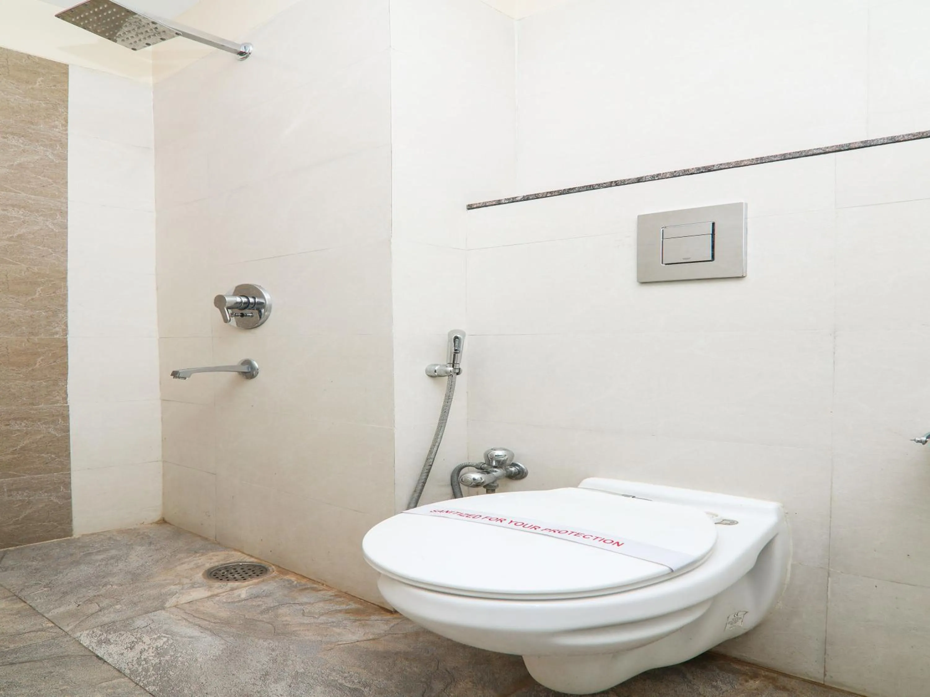 Bathroom in Hotel Amar International