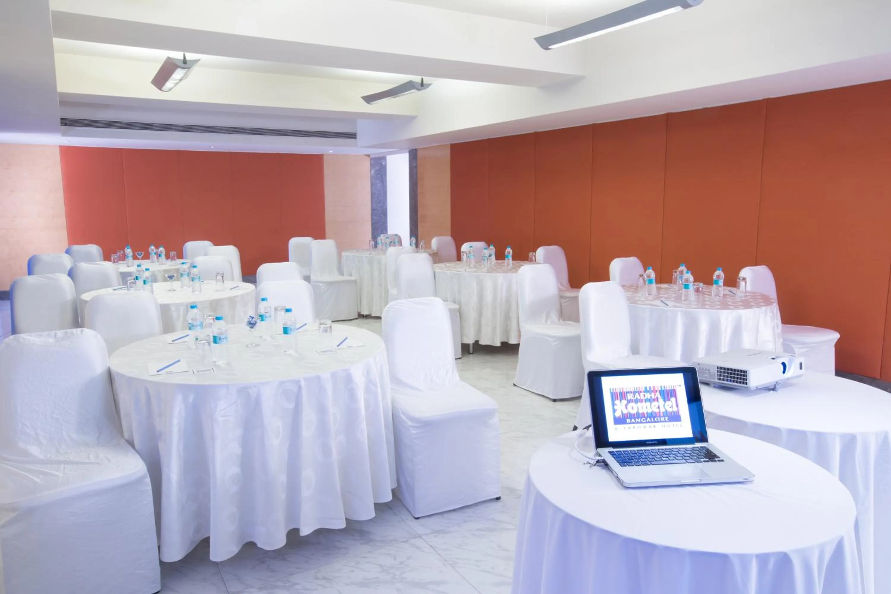 Banquet/Function facilities in Radha Hometel