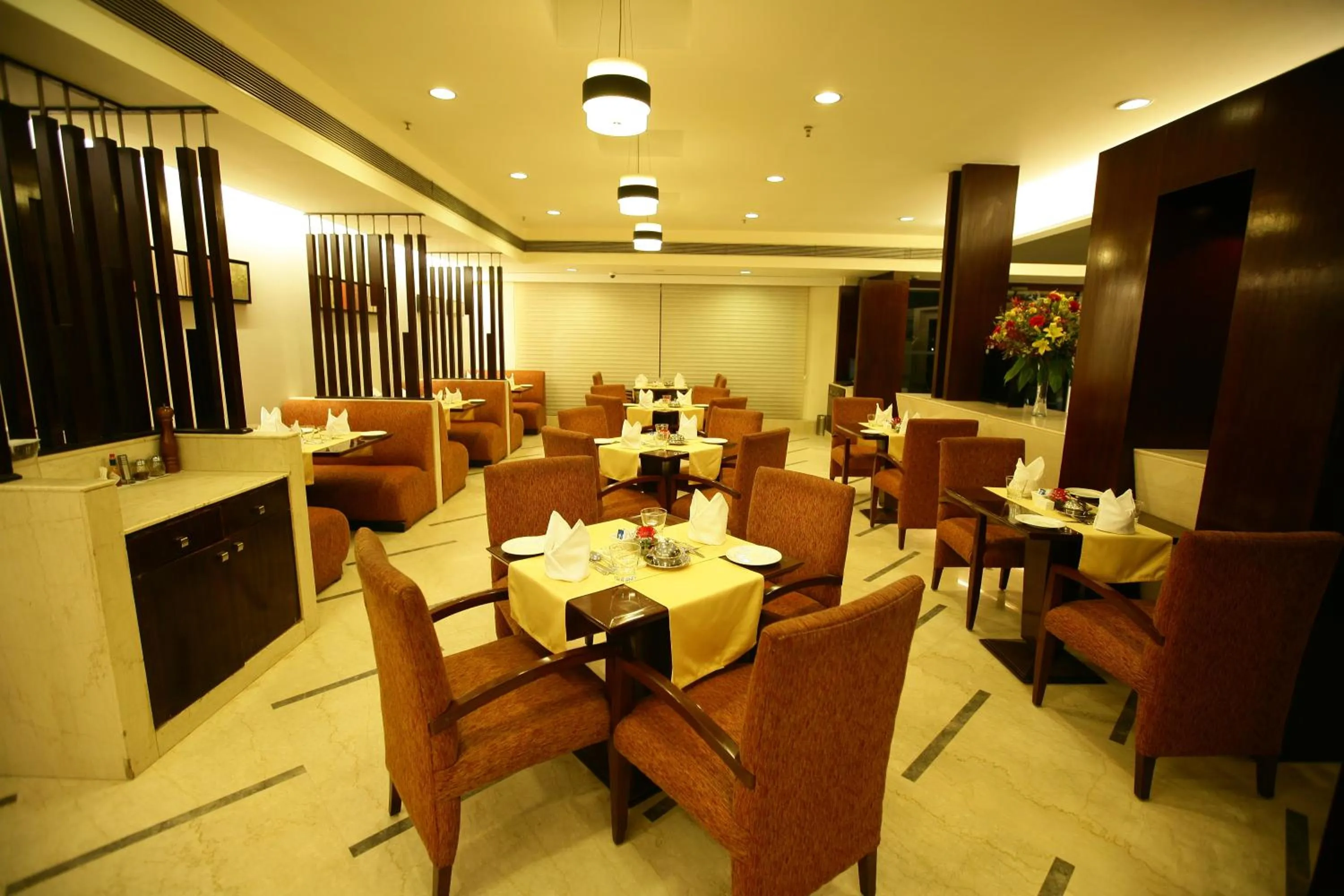 Restaurant/places to eat in Muse Sarovar Portico Nehru Place