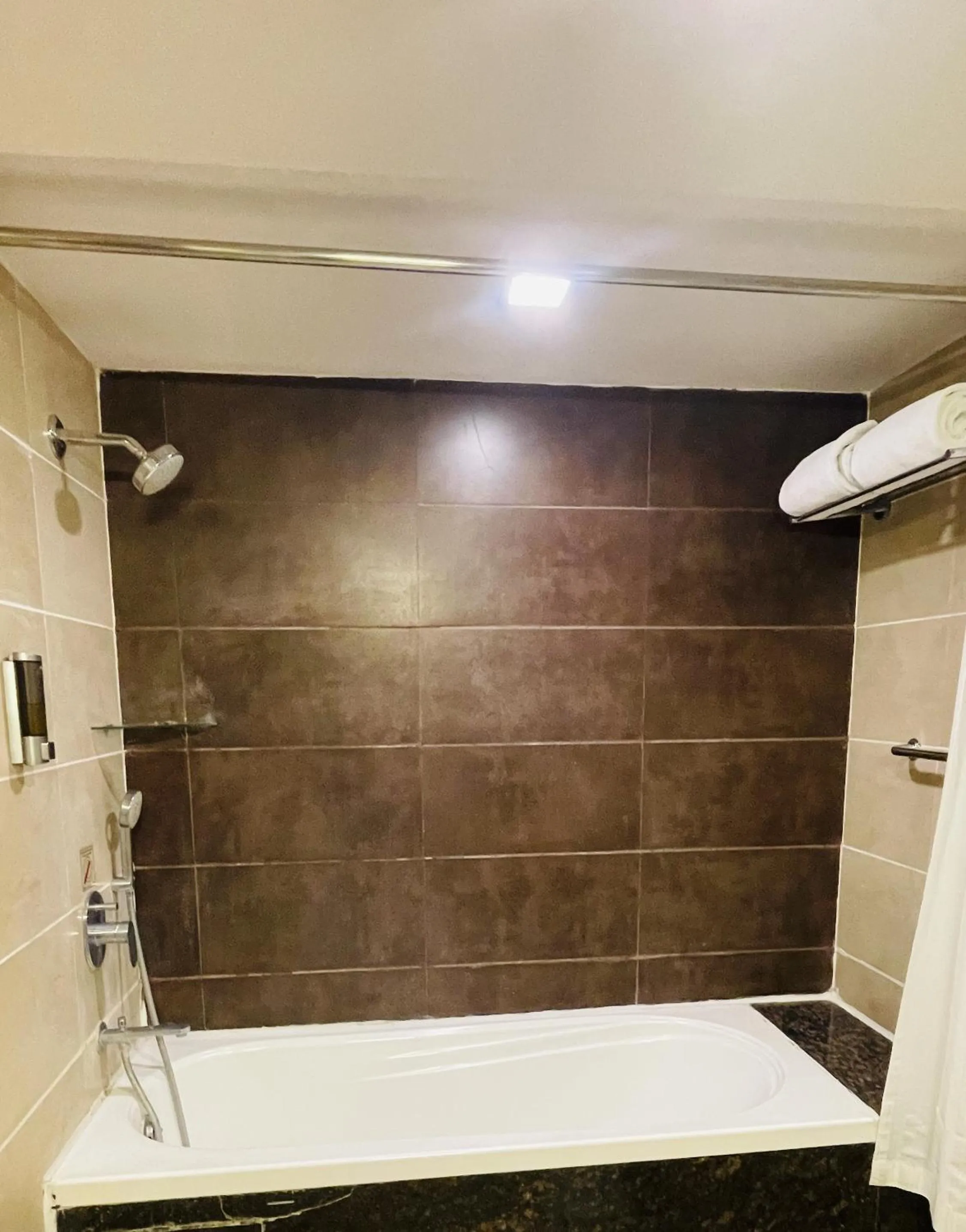 Bath in Fortune JP Palace, Mysore - Member ITC Hotels' Group