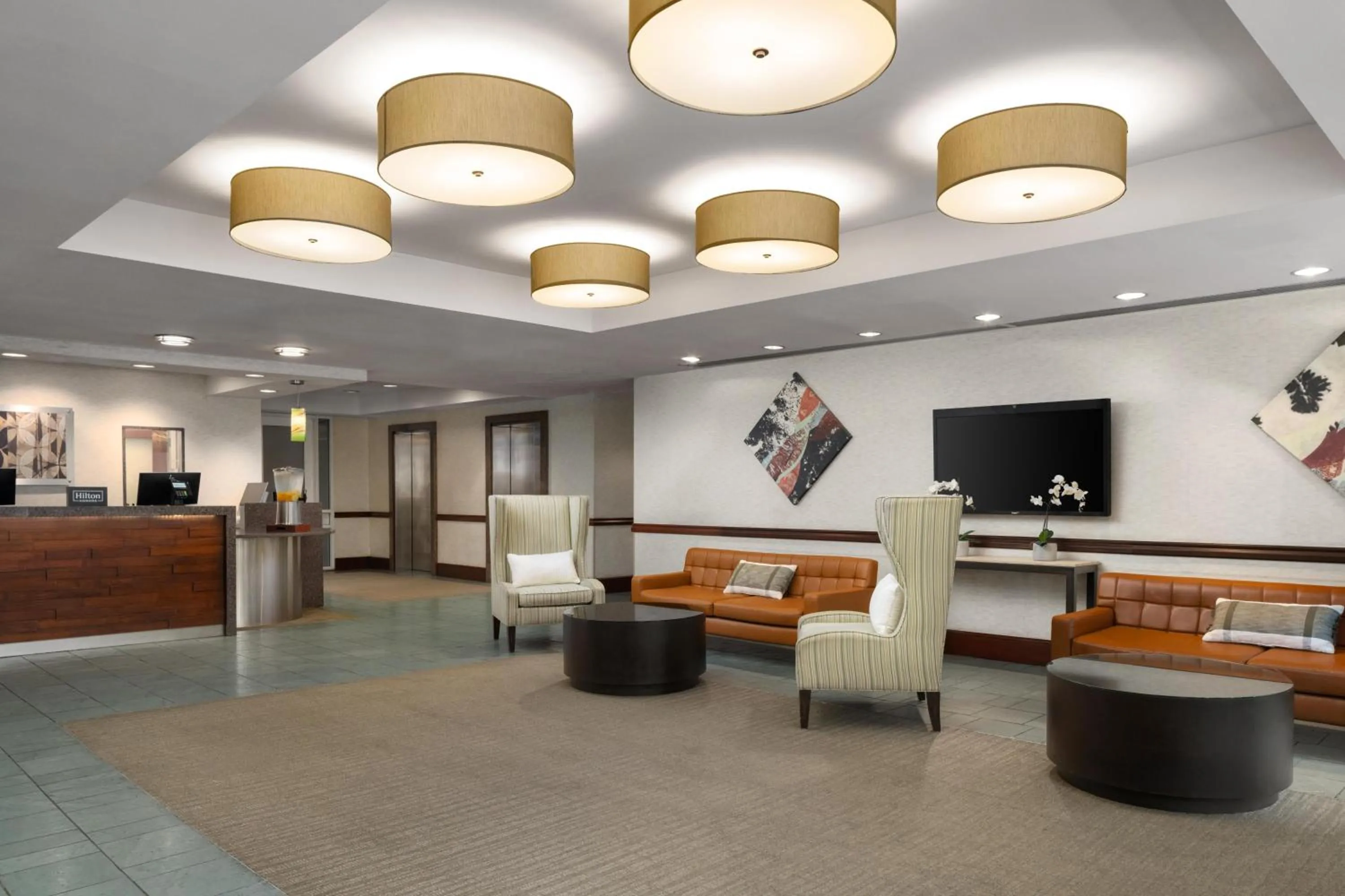 Lobby or reception in DoubleTree by Hilton Hotel Boston Bayside