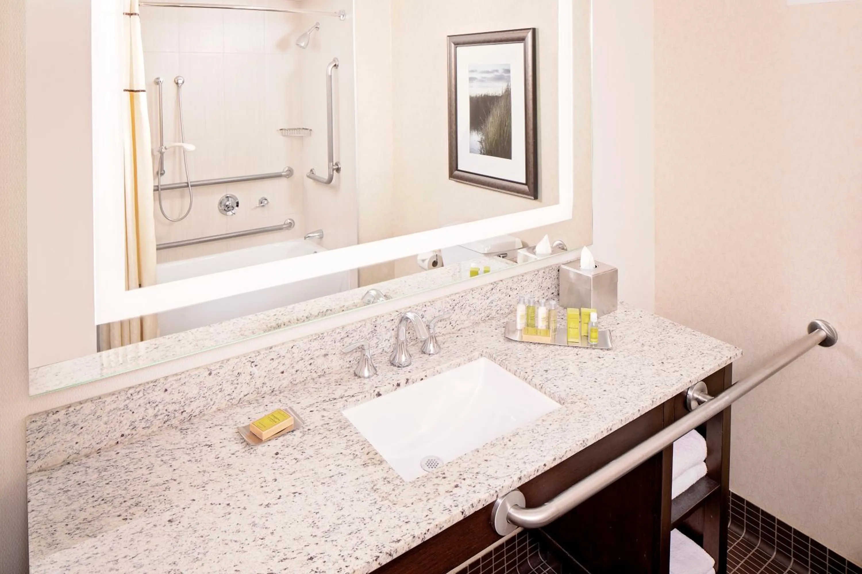 DoubleTree by Hilton Hotel Boston Bayside