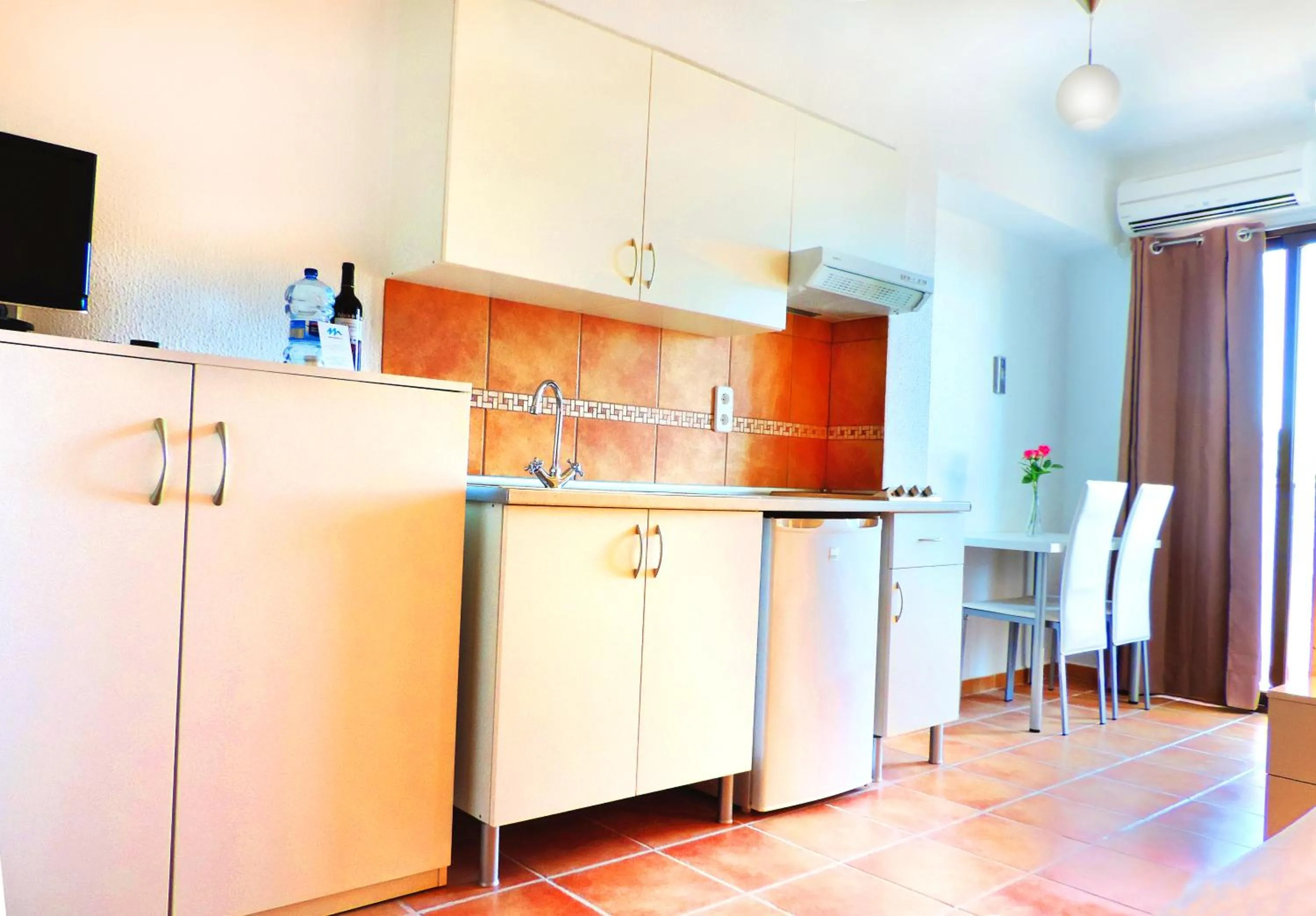 Kitchen or kitchenette in Marblau Mallorca