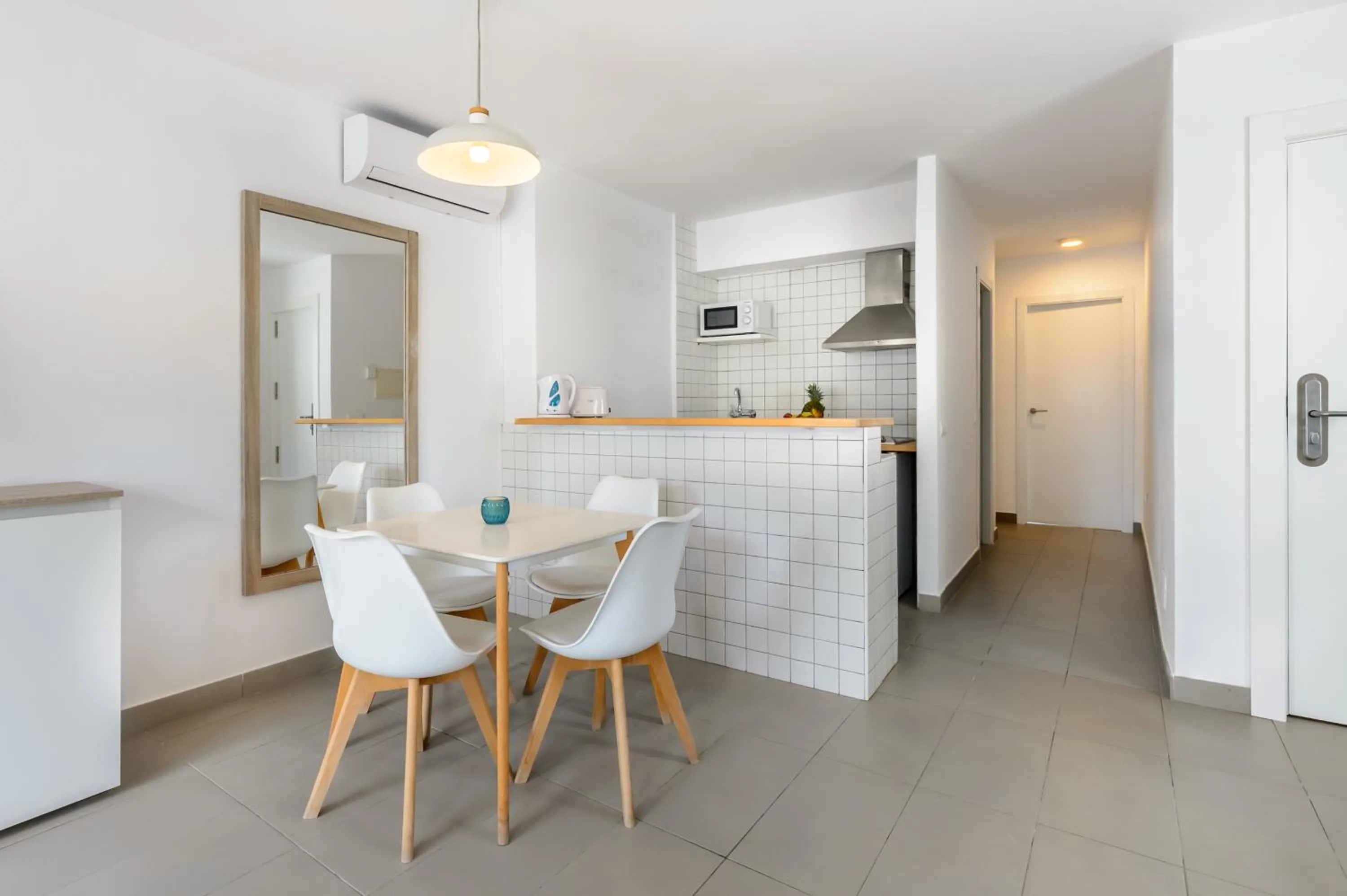 Kitchen or kitchenette in Apartamentos Vibra Riviera