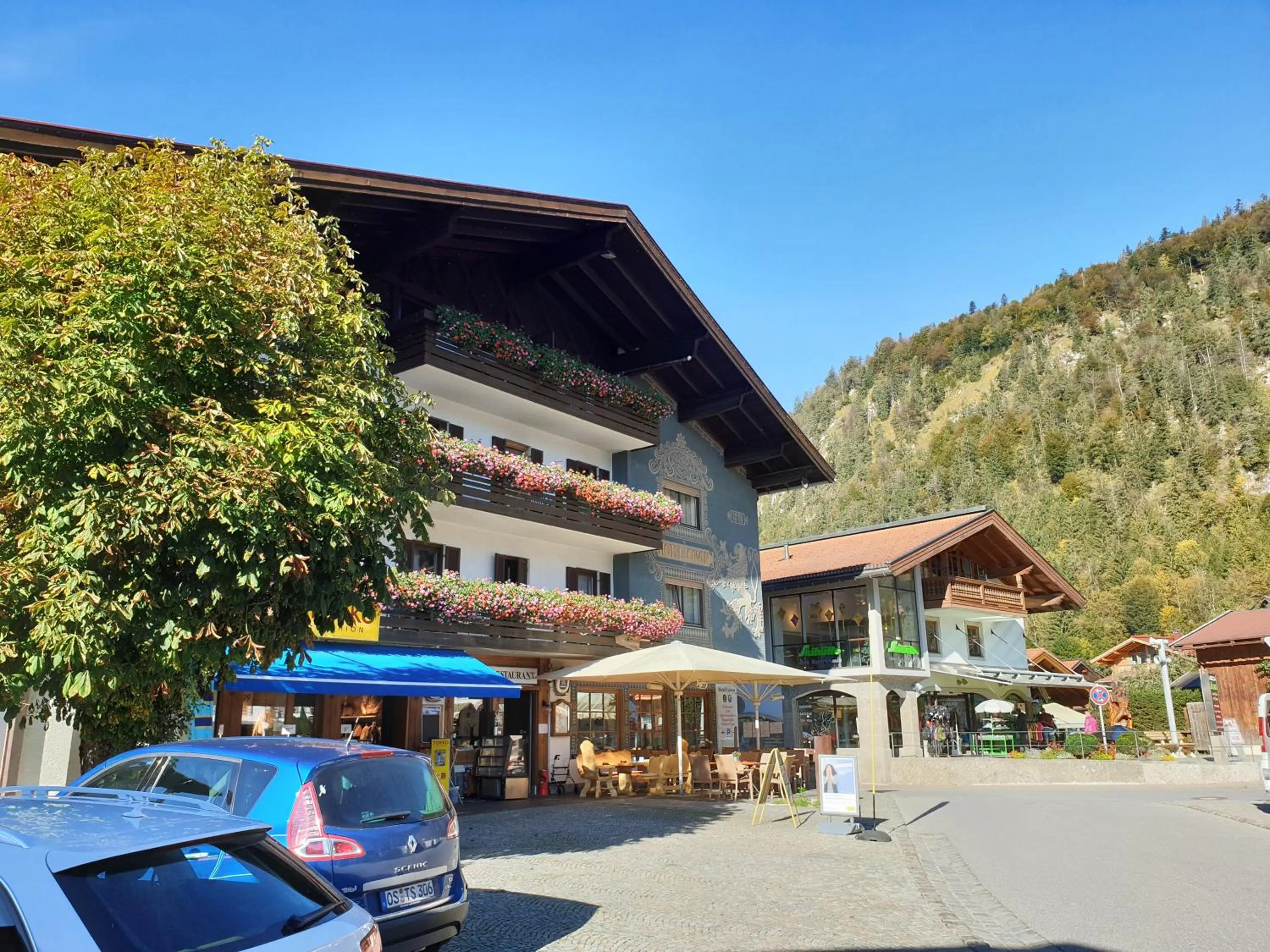 Spring in Hotel Löwen